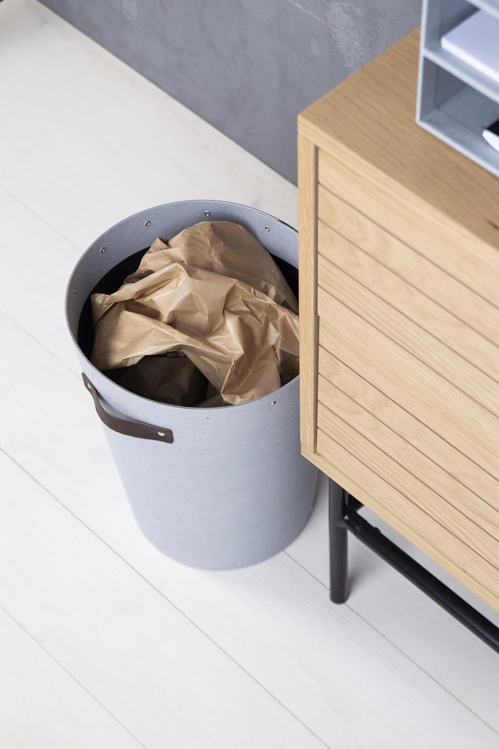 Papierkorb mit Ledergriff, Ash C62