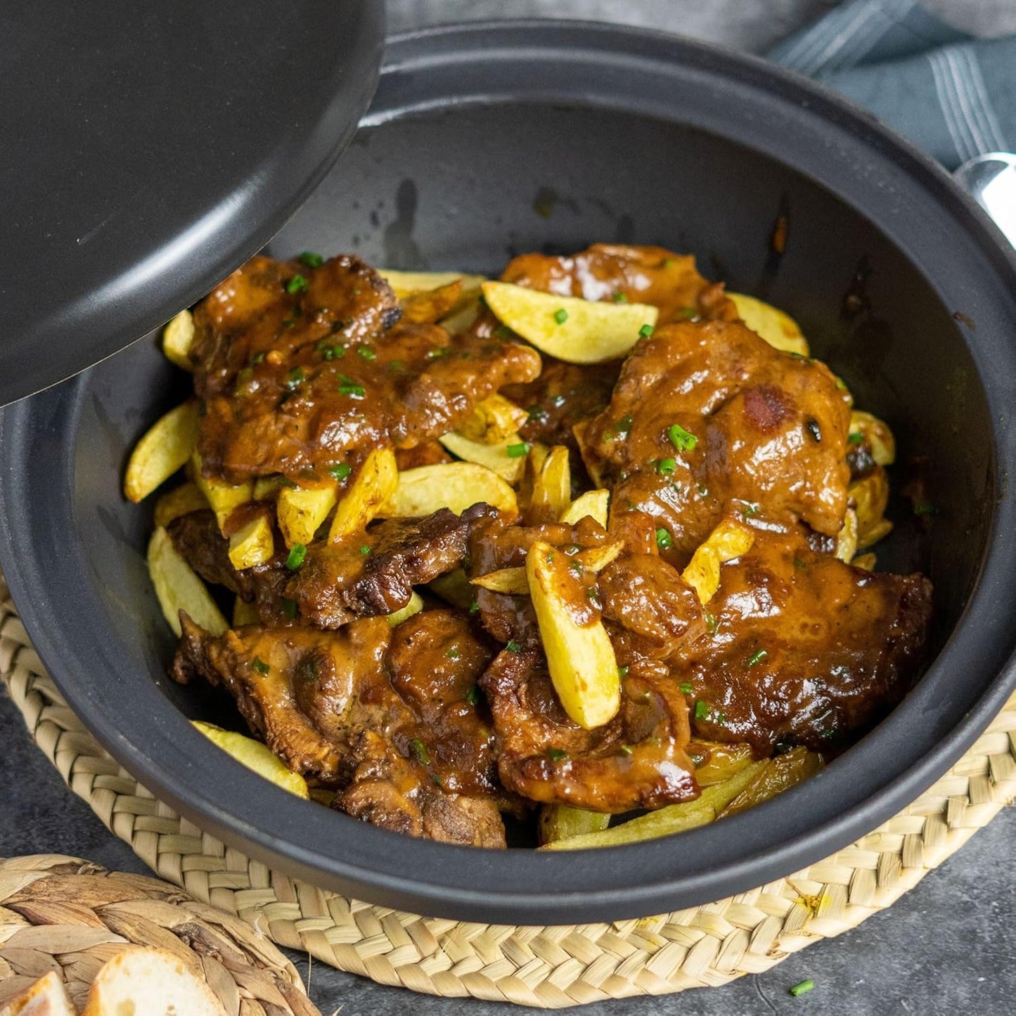 Tajine-Topf mit Keramikdeckel