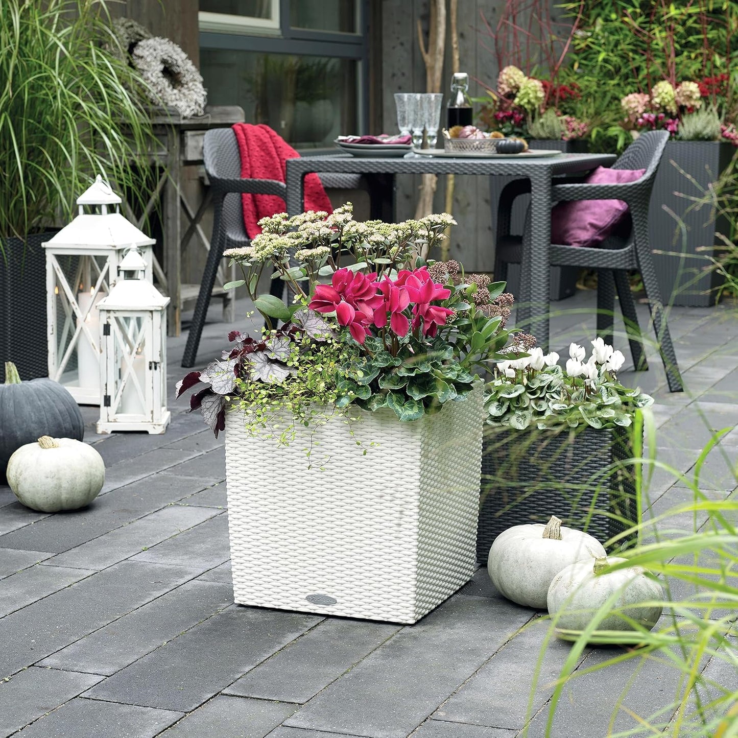 Cube Cottage 30, Pflanzgefäss mit Erd-Bewässerungs-System 29.5 x 29.5 x 30 cm Granit