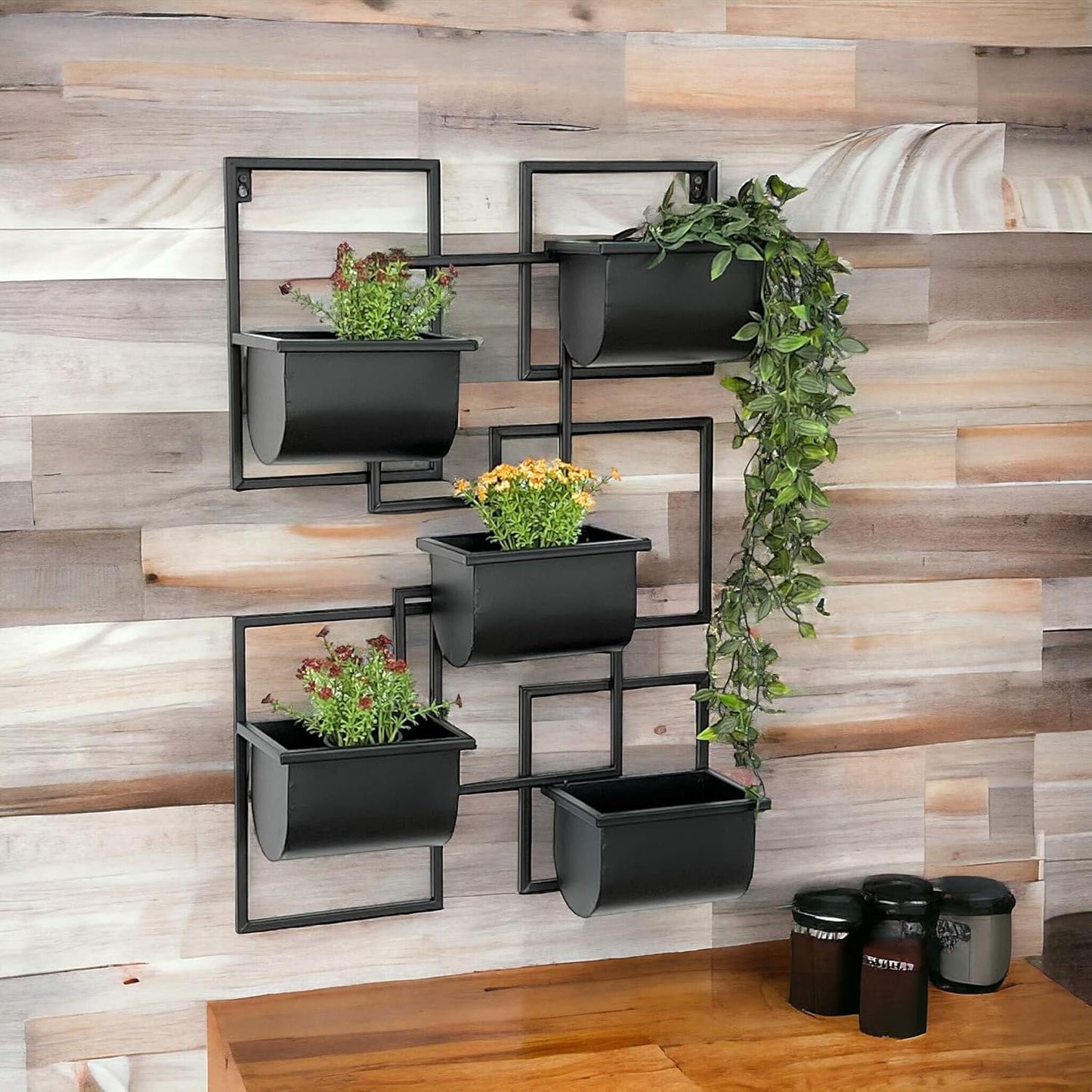 Modernes Pflanzenregal für die Wandmontage