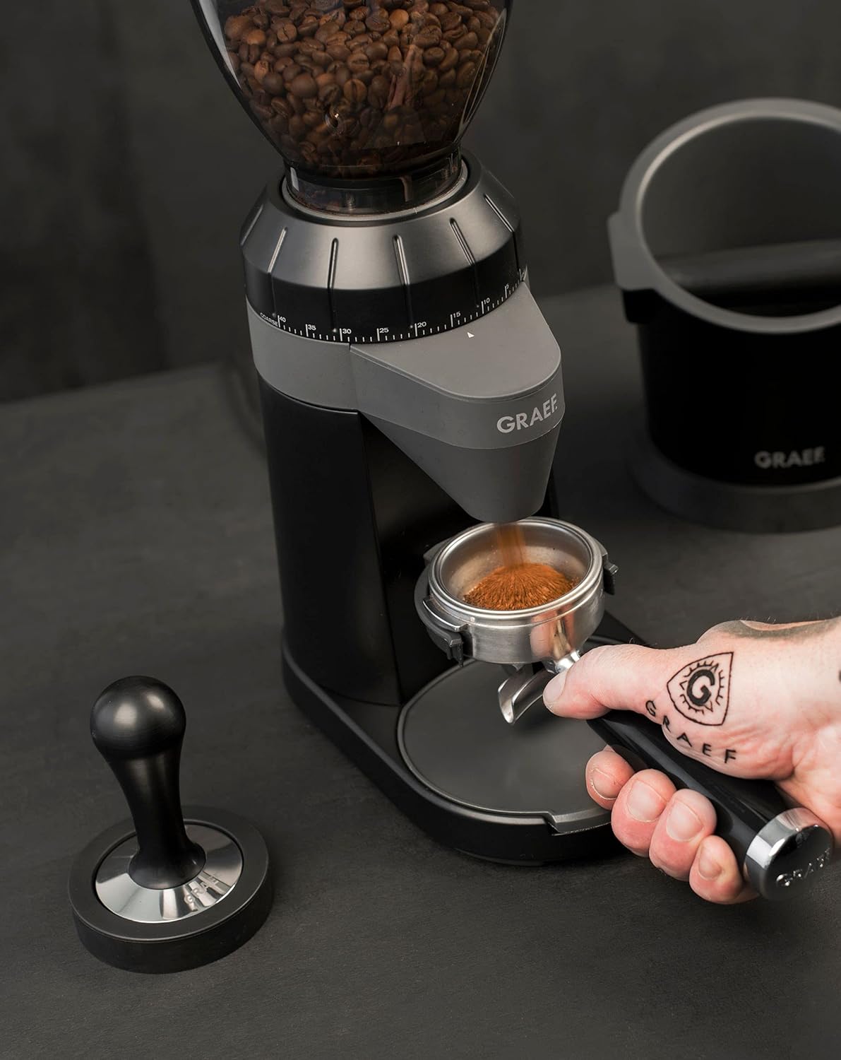Elektrische Kaffeemühle CM 802 mit Edelstahl-Kegelmahlwerk