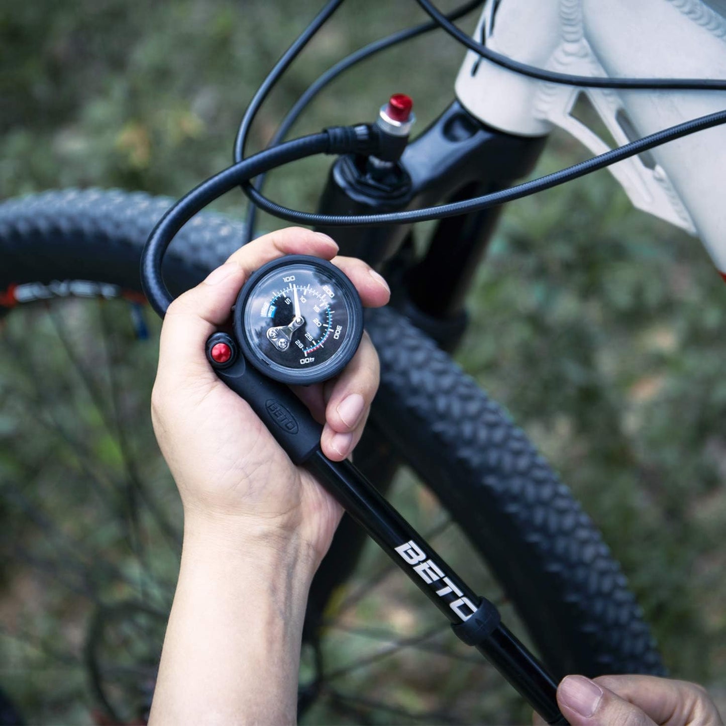 Hochdruck-Stosspumpe für MTB & Federung