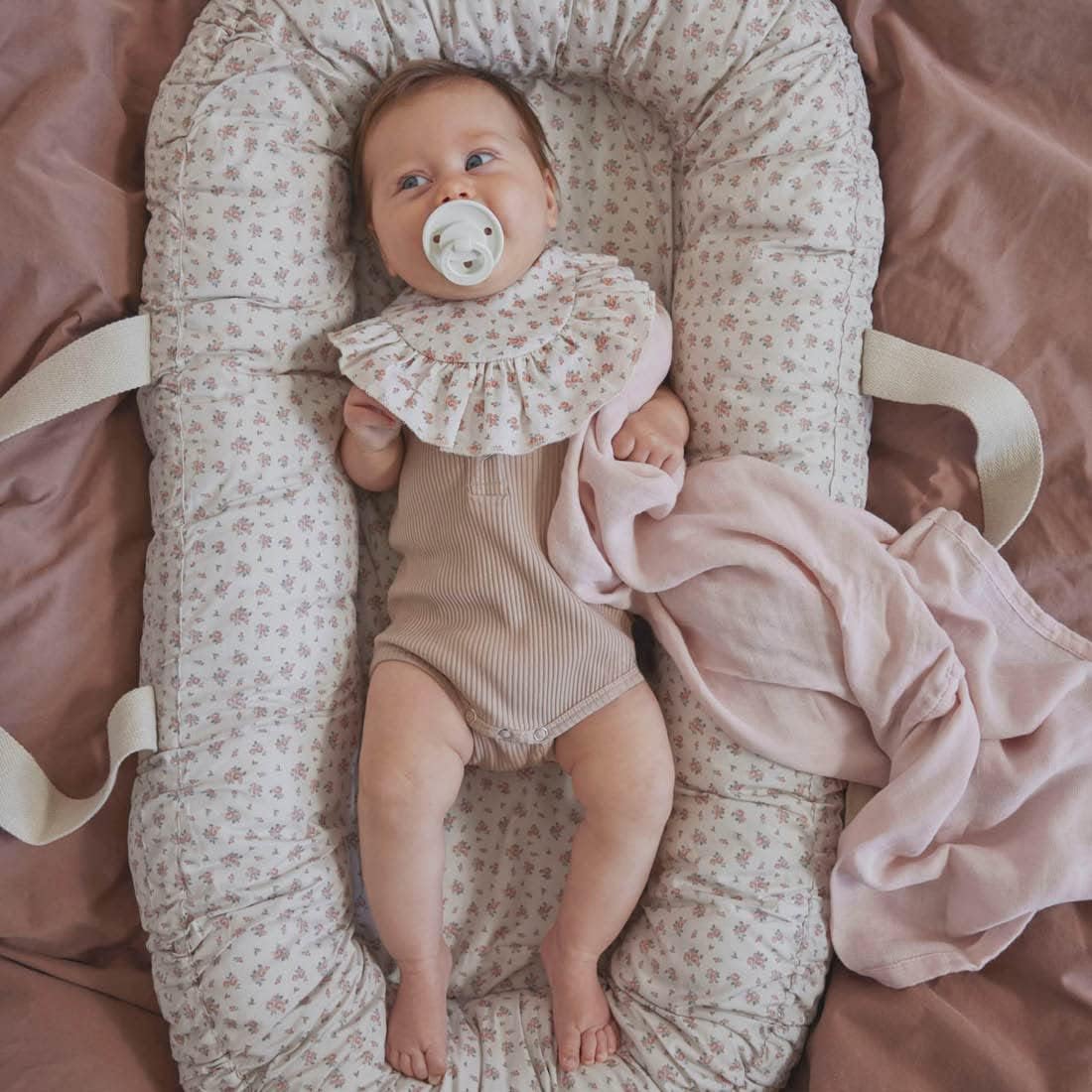 Babynest Kuschelnest für Neugeborene und Säuglinge, Autumn Rose