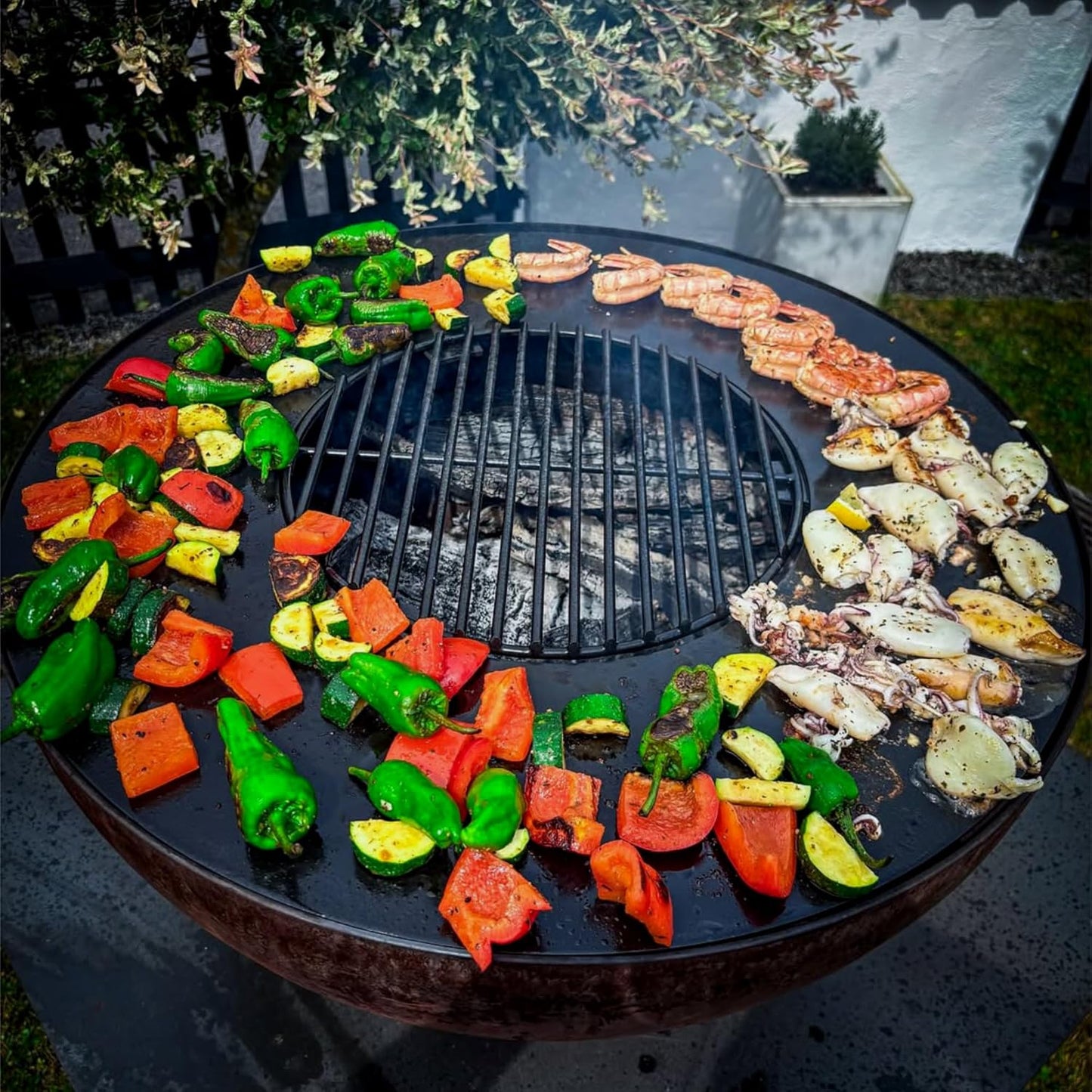 Feuerschale mit Grillplatte