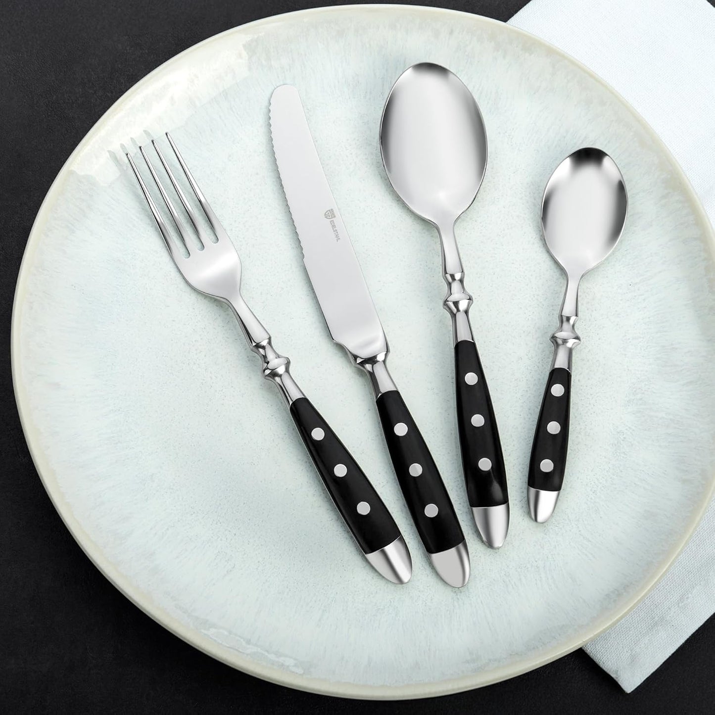 24-teiliges Tafelbesteck-Set, Schwarz Griffe 24-teilig | 6 Personen