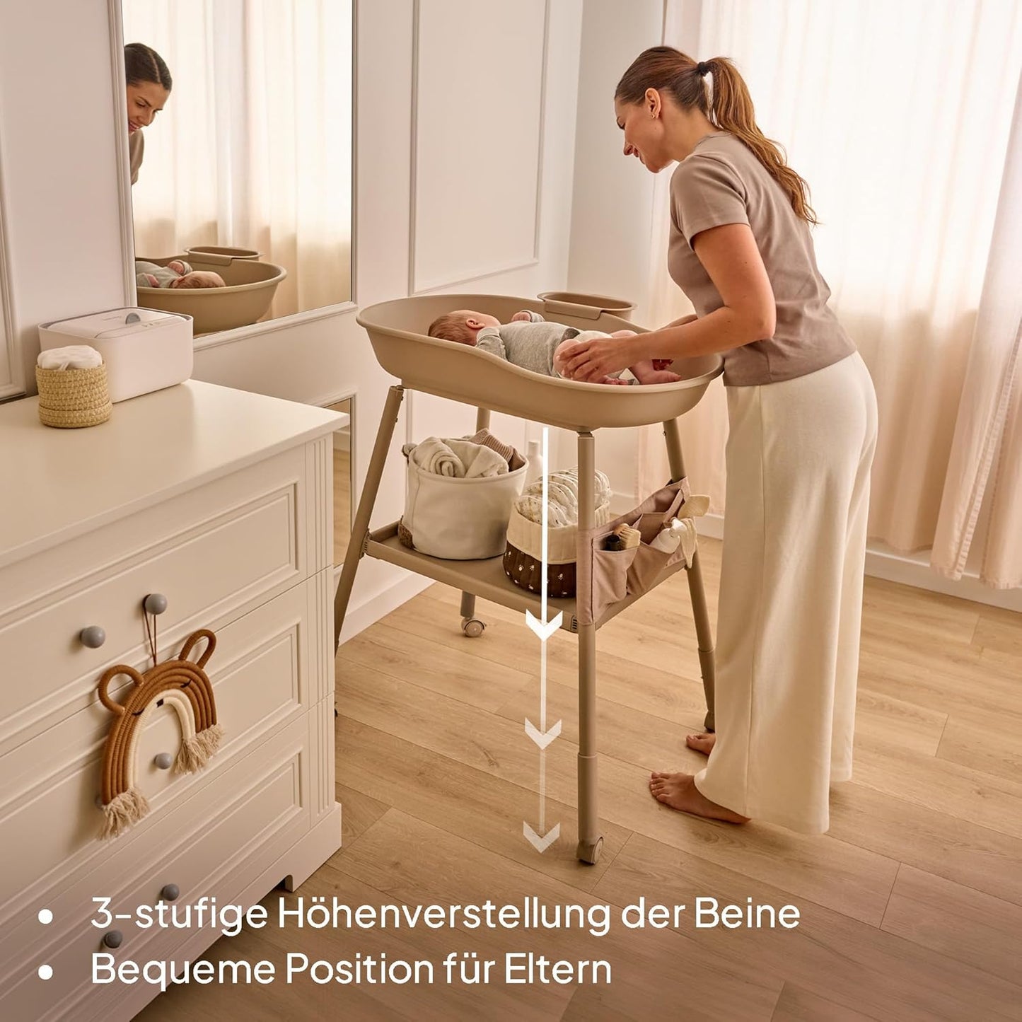 Höhenverstellbarer Wickeltisch mit Rollen & Organizer