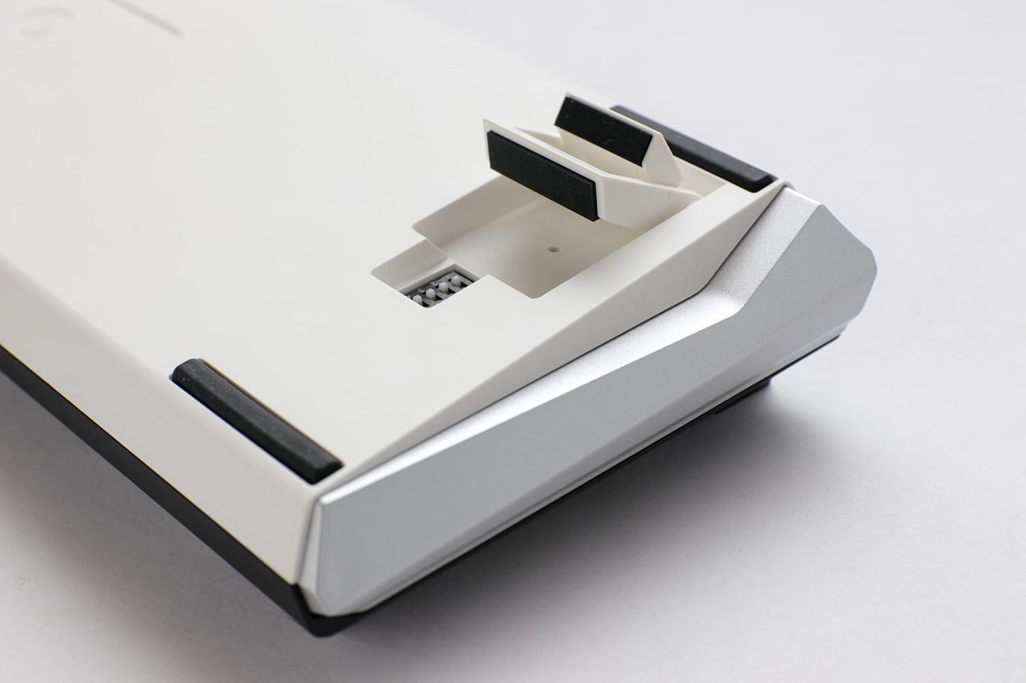 One 3 Classic Black/White Mini Gaming Tastatur, RGB LED