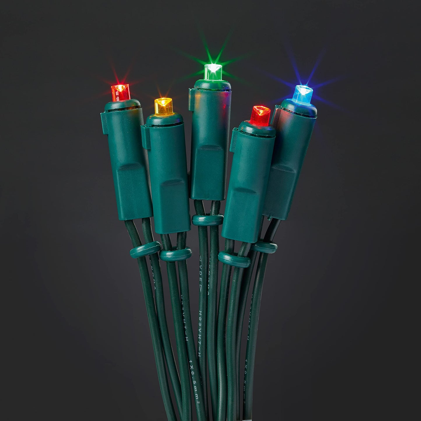 LED-Lichterkette für Innenräume (50 LEDs), Bunt / Kabel Grün 50 Mini LED / 7,35m beleuchtet