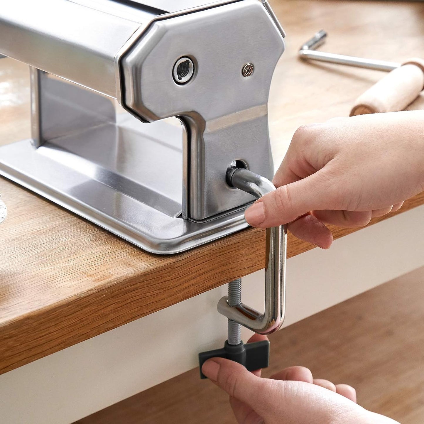 Manuelle Nudelmaschine Nonna mit Aufsätzen, Nudelmaschine inkl. Linguineaufsatz Silber