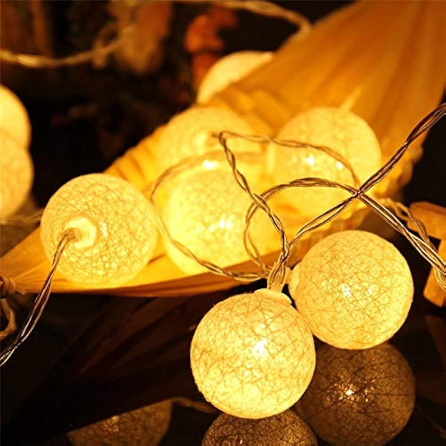 Lichterkette mit Baumwollkugeln, Weiss Batterie