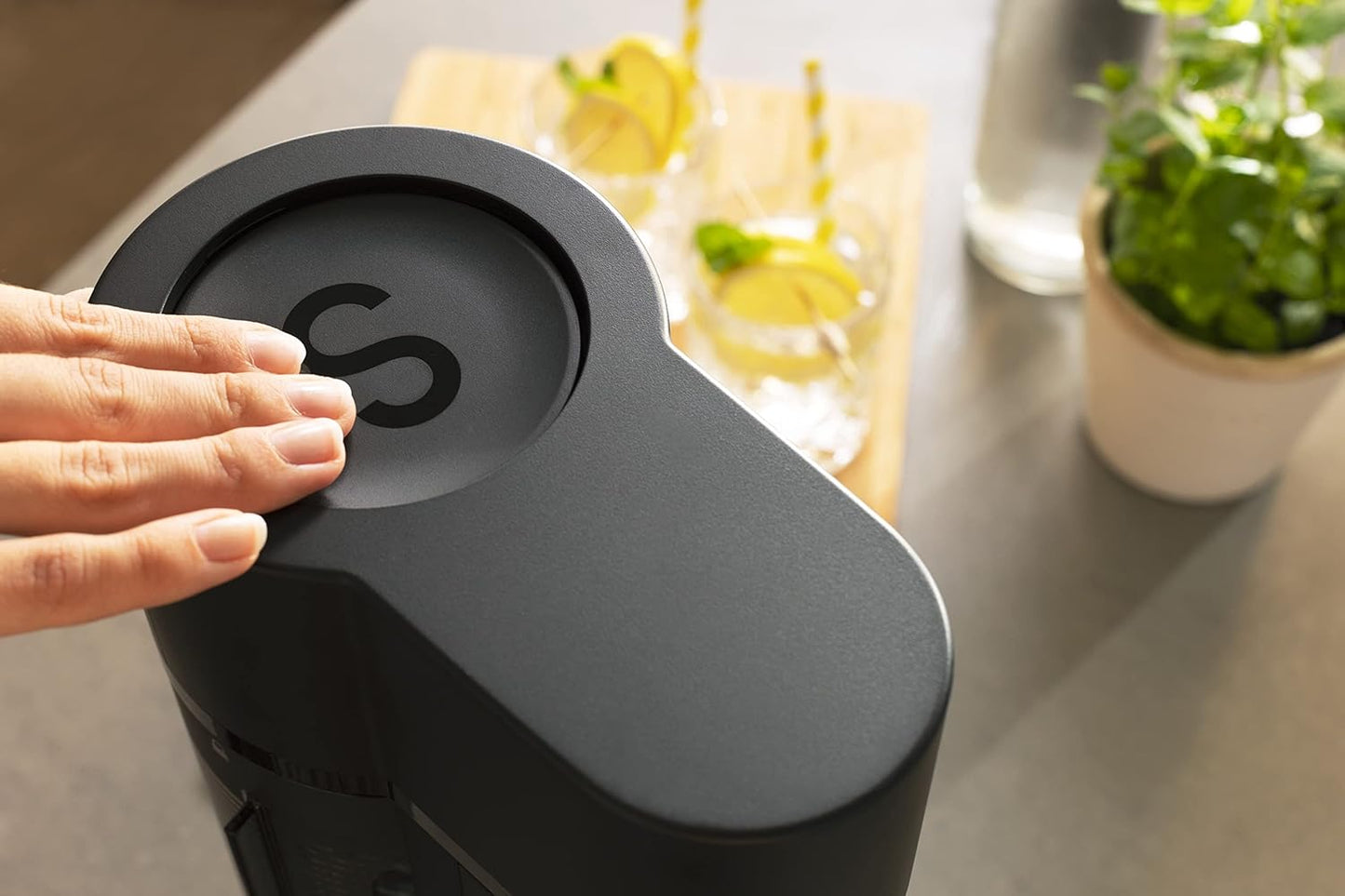 Wassersprudler Logan mit Glas- und PET-Flaschen, Logan ohne CO2 Zylinder