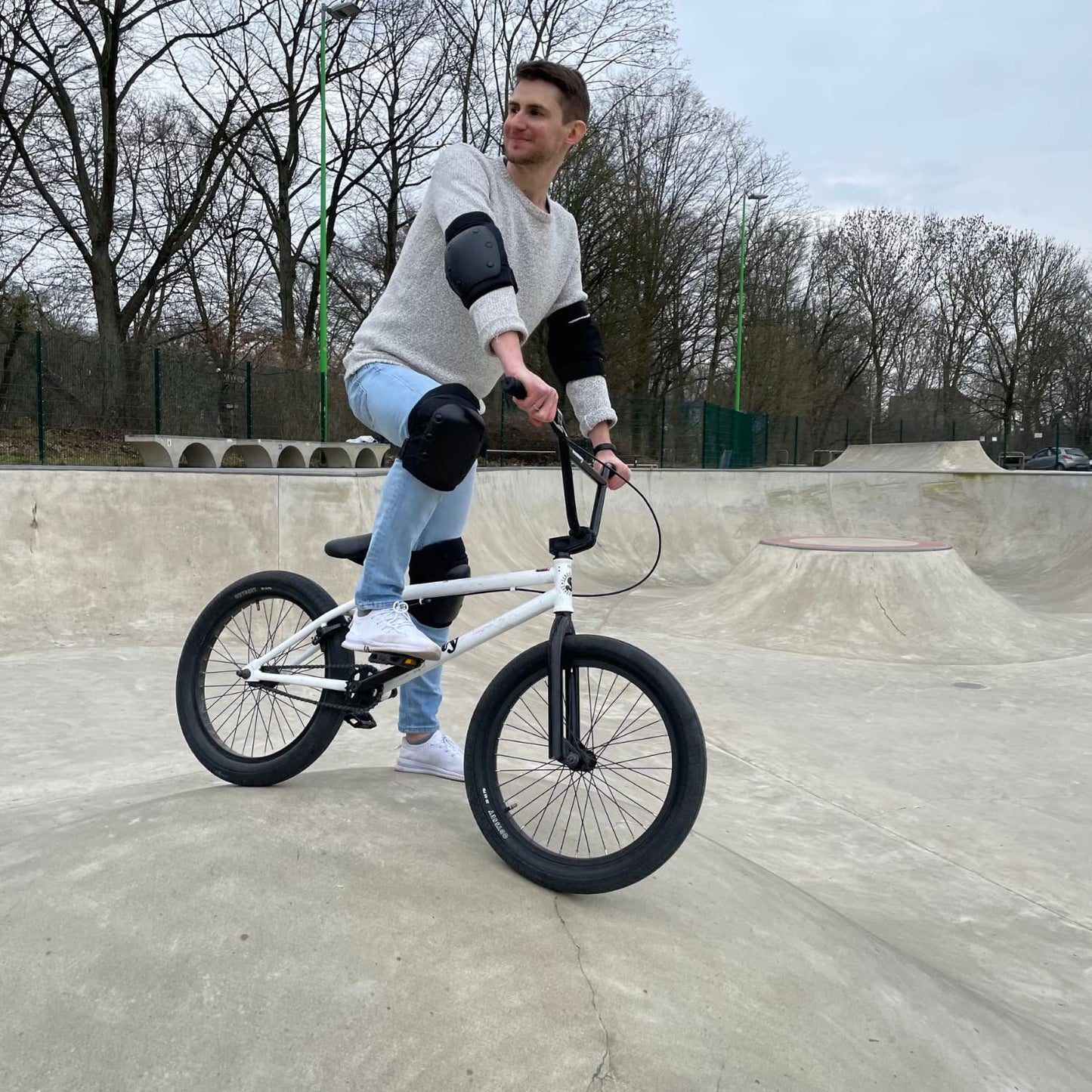 Skate Protektoren Set für Inliner & Skateboards, Schwarz L - Jugendliche / Erwachsene