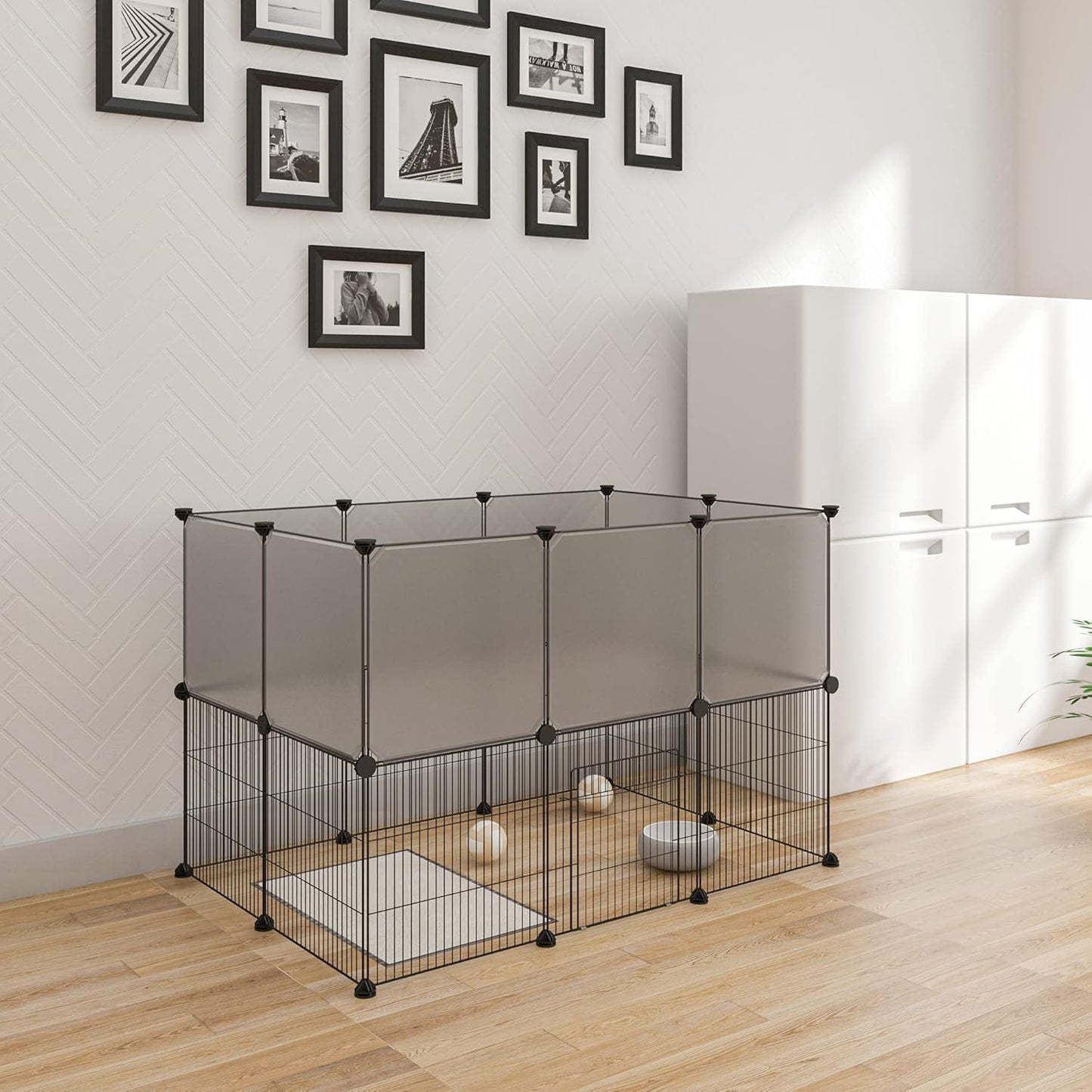 Freigehege für Kleintiere, Grau