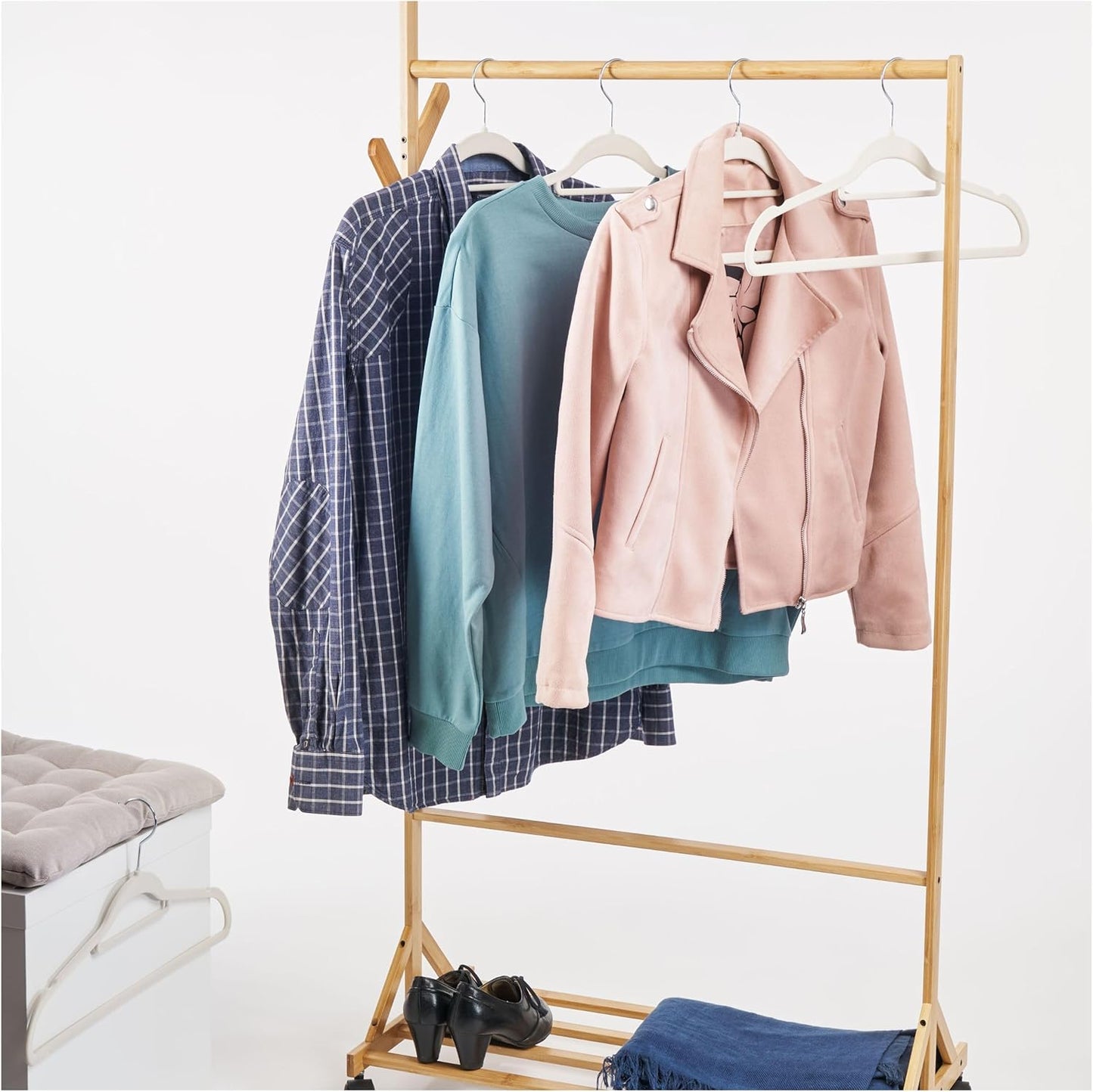 Samt-Kleiderbügel Set mit 360° Haken (100 Stück), Beige 100