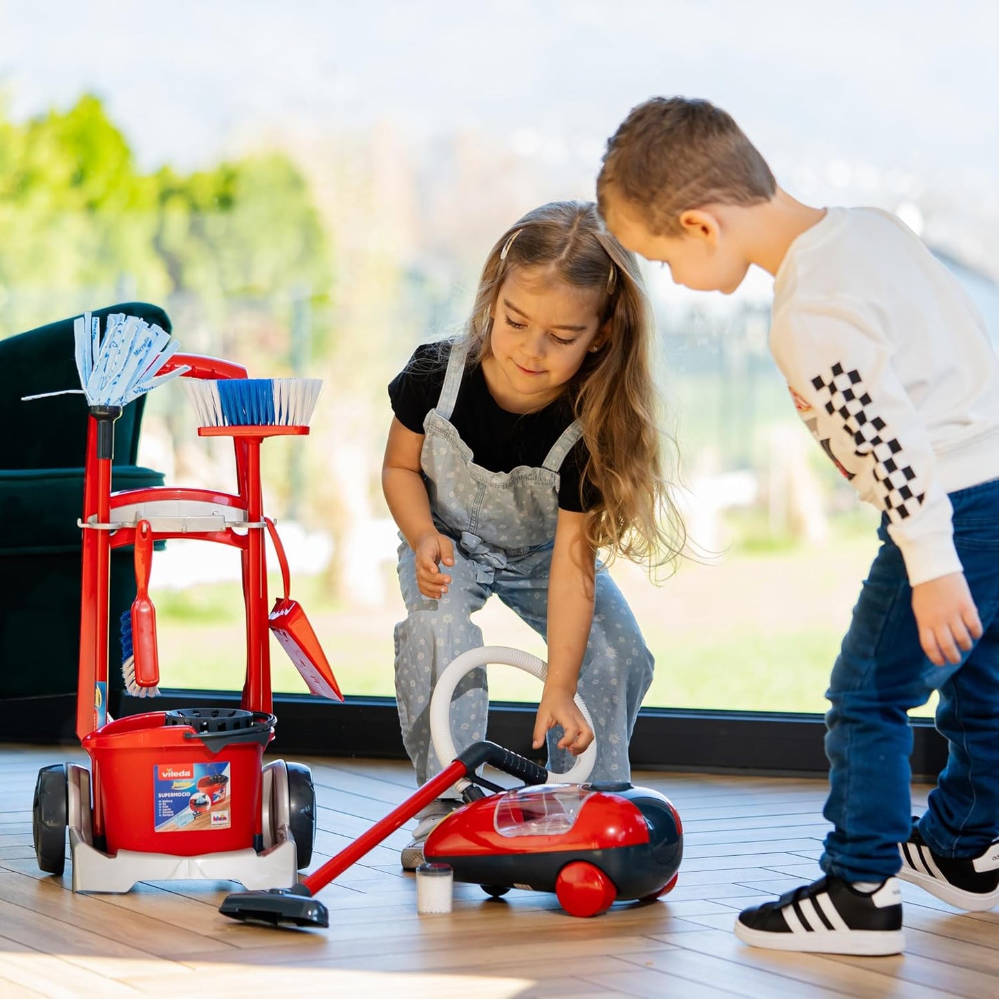 Kinder-Putzset mit Spiel-Staubsauger, Vileda Besenwagen