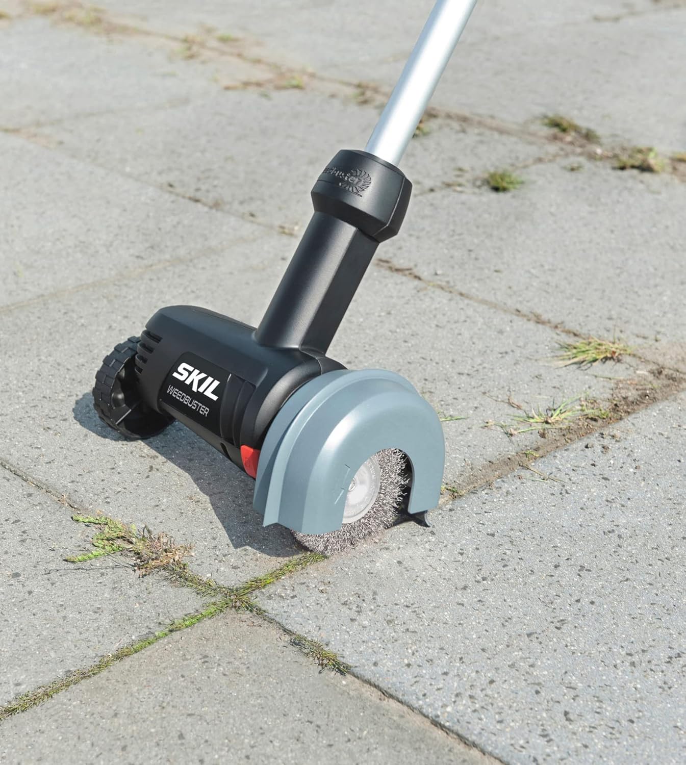 Fugenreiniger mit Stahlbürste, Fugenreiniger mit Stahlbürste