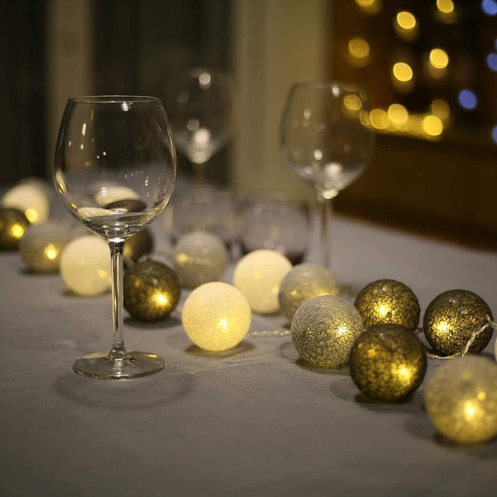 LED-Lichterkette mit 20 Baumwollkugeln, Grau Stecker