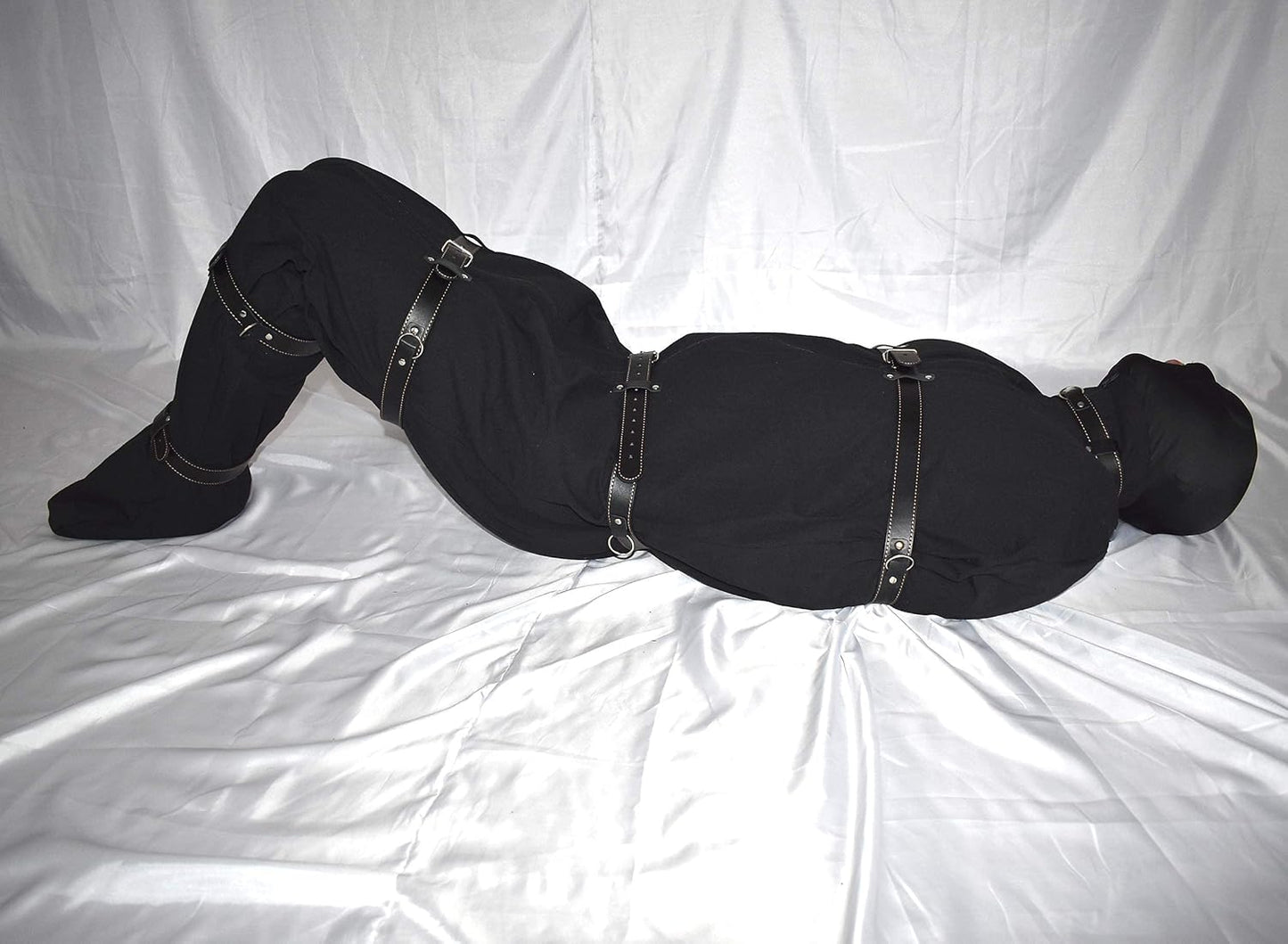 BDSM Fesselsack mit Gurten