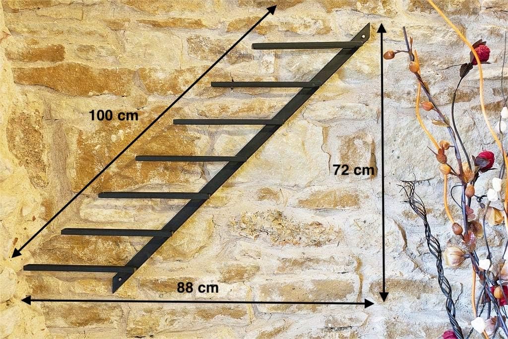 Wandregal für Weinflaschen