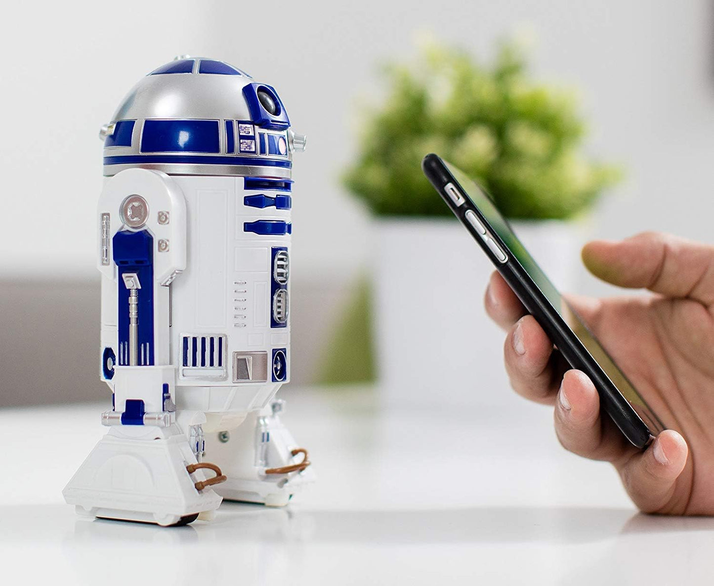 App-gesteuerter Star Wars R2D2 Droide