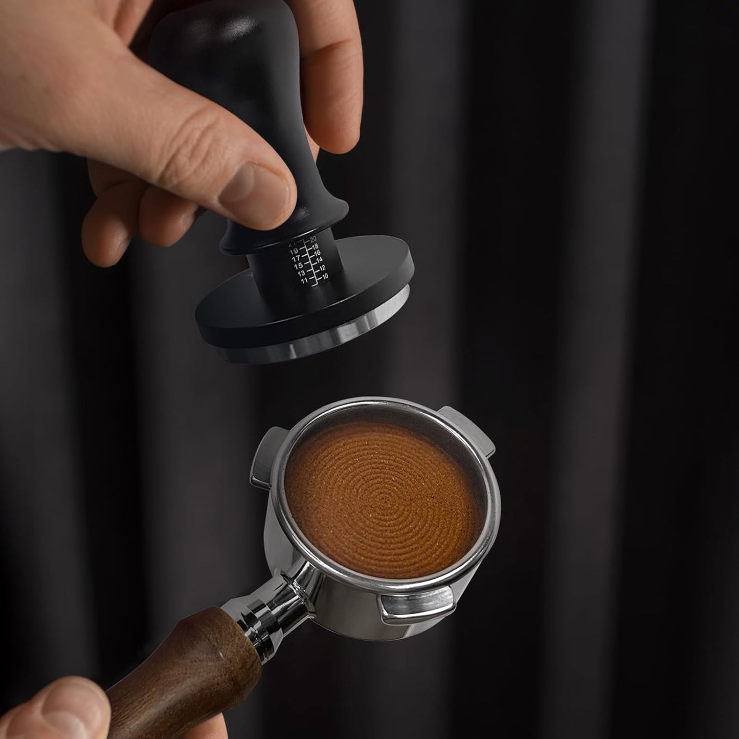 Espresso Tamper mit Druckregulierung, Schwarz 54mm