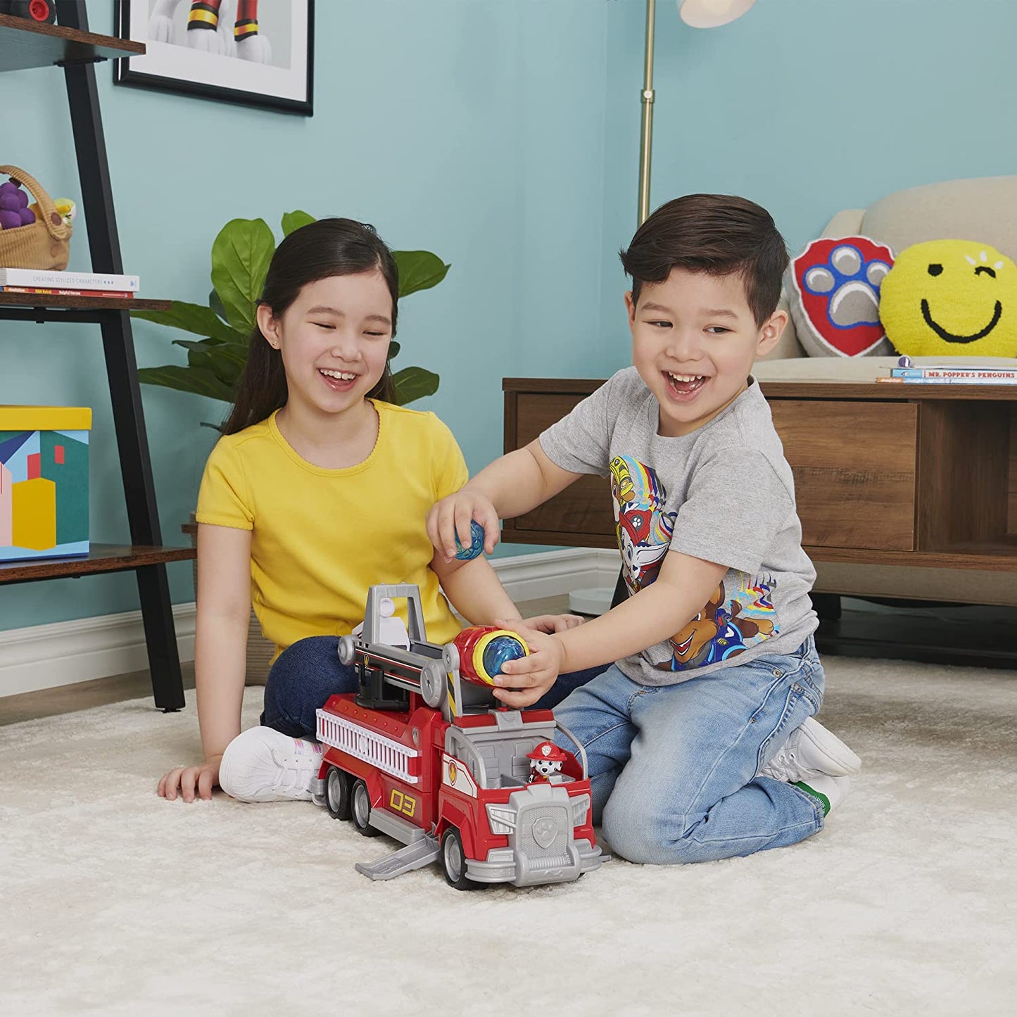 Paw Patrol Movie Marshalls verwandelbarer Ultimate City-Löschzug, Spielfahrzeug