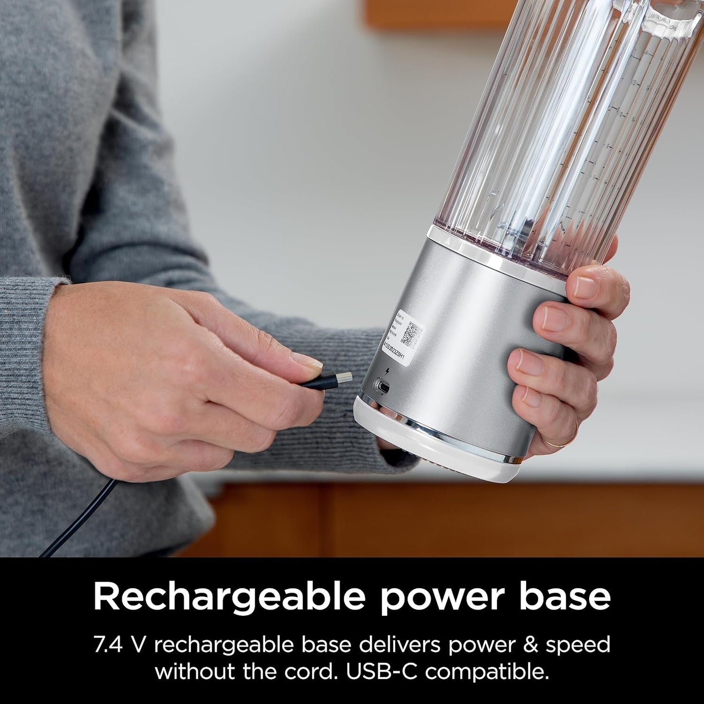 Blast Tragbarer Mixer mit USB-C-Ladefunktion, Weiss/Opulenter Garten