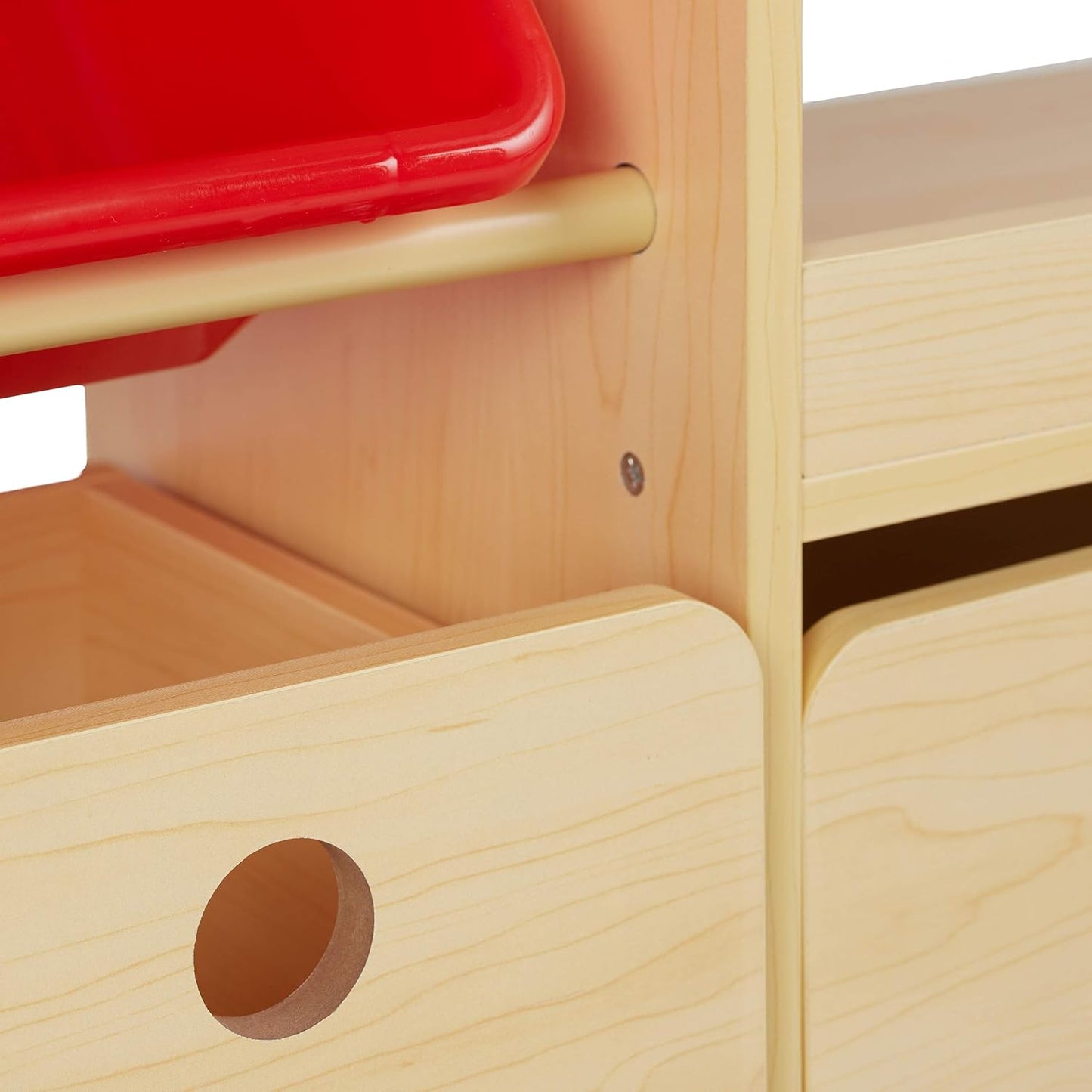 Kinderregal mit Kunststoffboxen und Bücherfächern