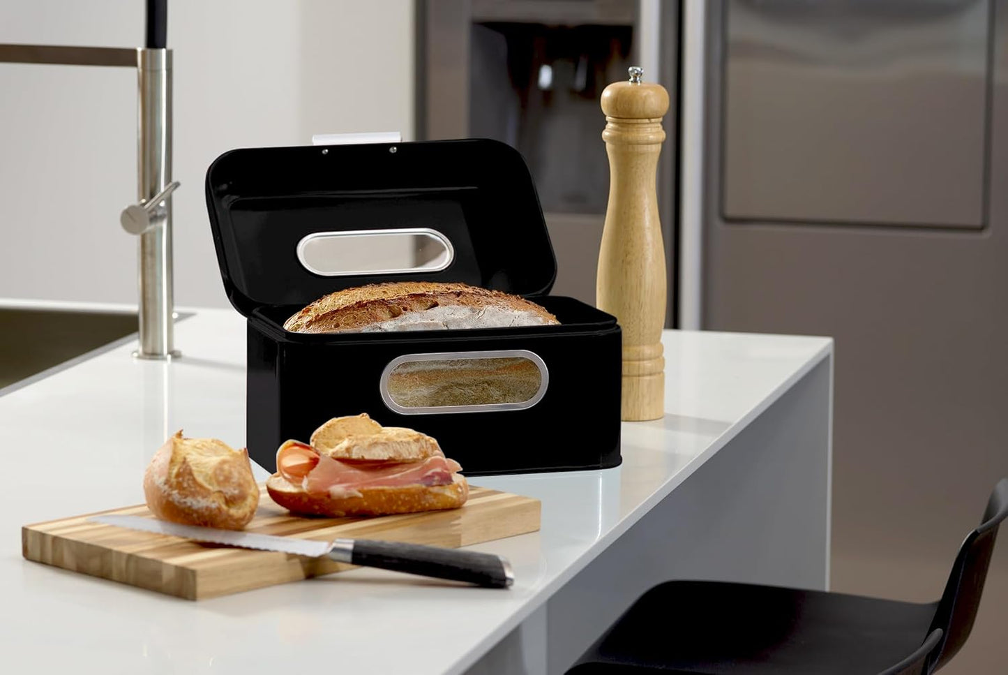 Retro-Brotbox mit Sichtfenster, Schwarz S Single