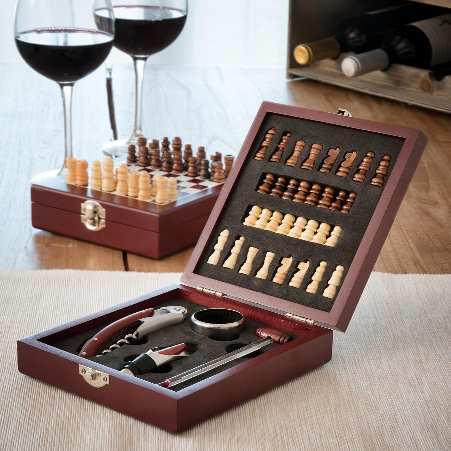 Weinzubehörset mit Schachspiel, Braun Einheitsgrösse