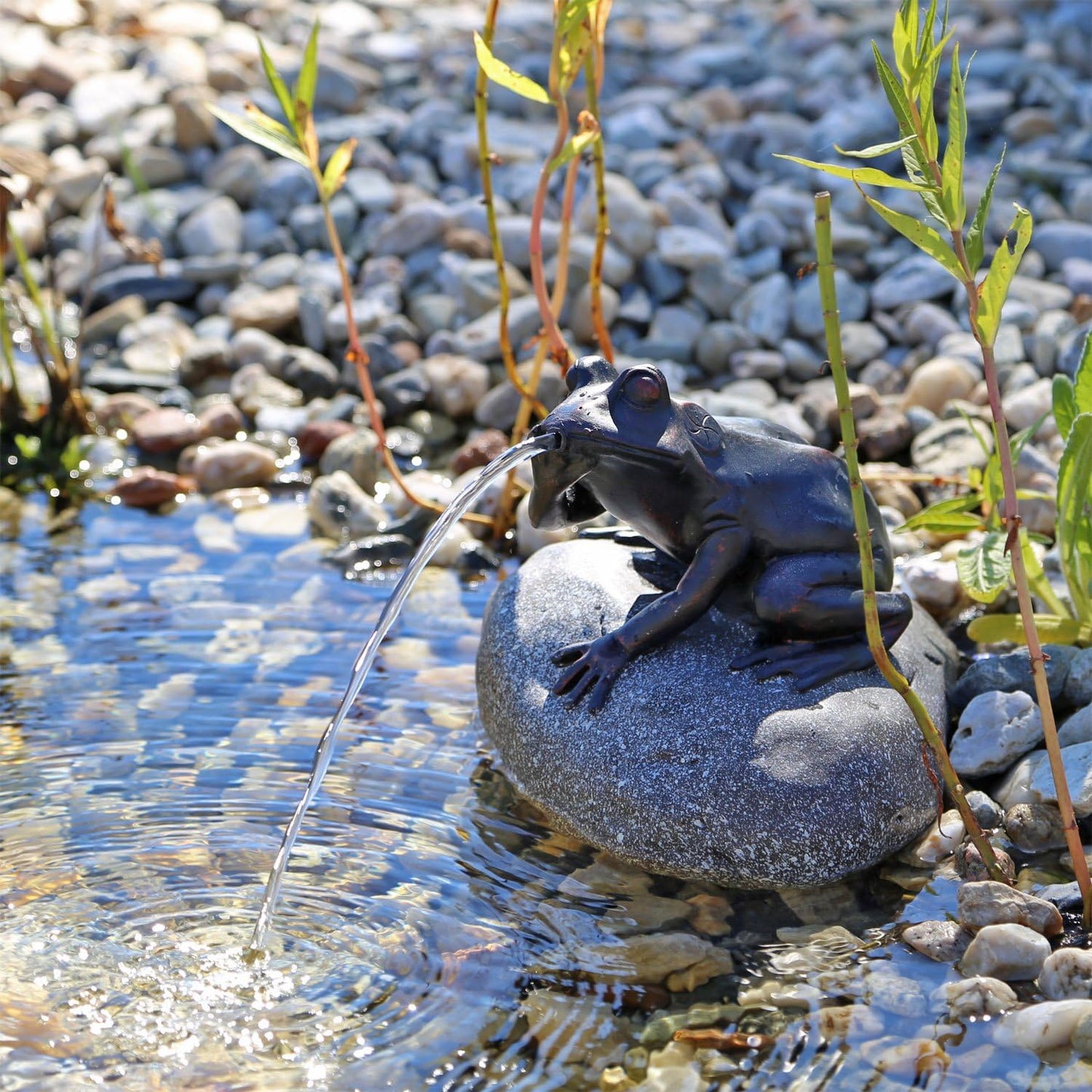 Wasserspeier Frosch mit Springbrunnenpumpen-Set, Strompumpe + Frosch NSP10