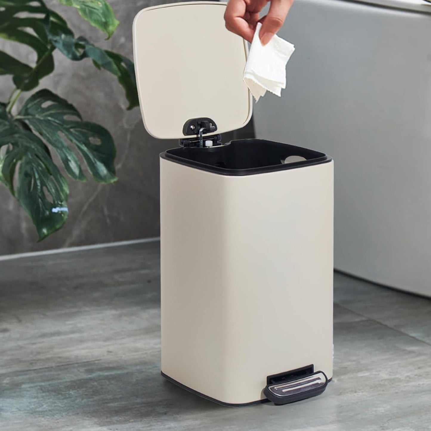 Tretmülleimer mit Soft Close, (8L) 24 x 19,5 x 33 cm Beige