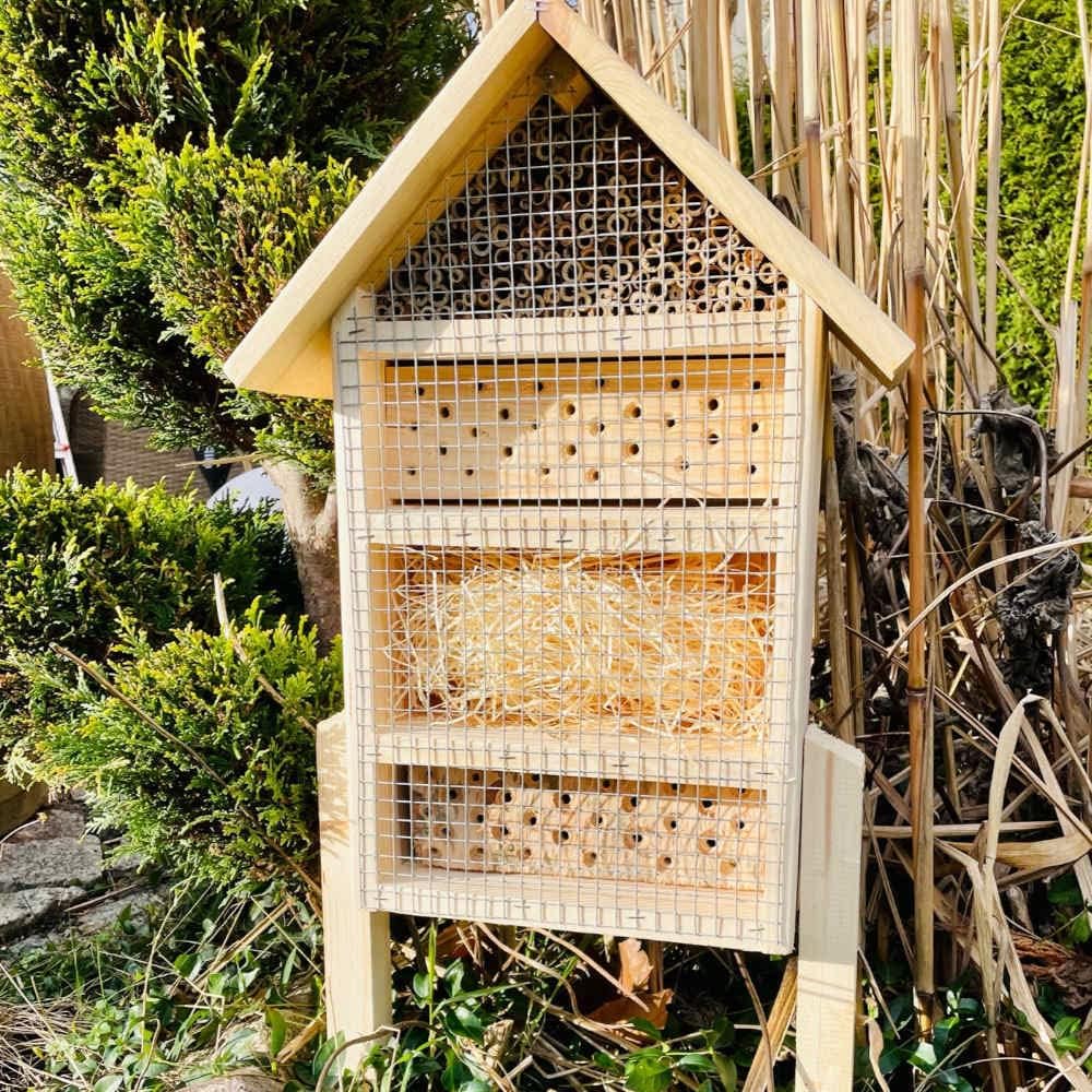 Handgefertigtes Insektenhotel, Natur L