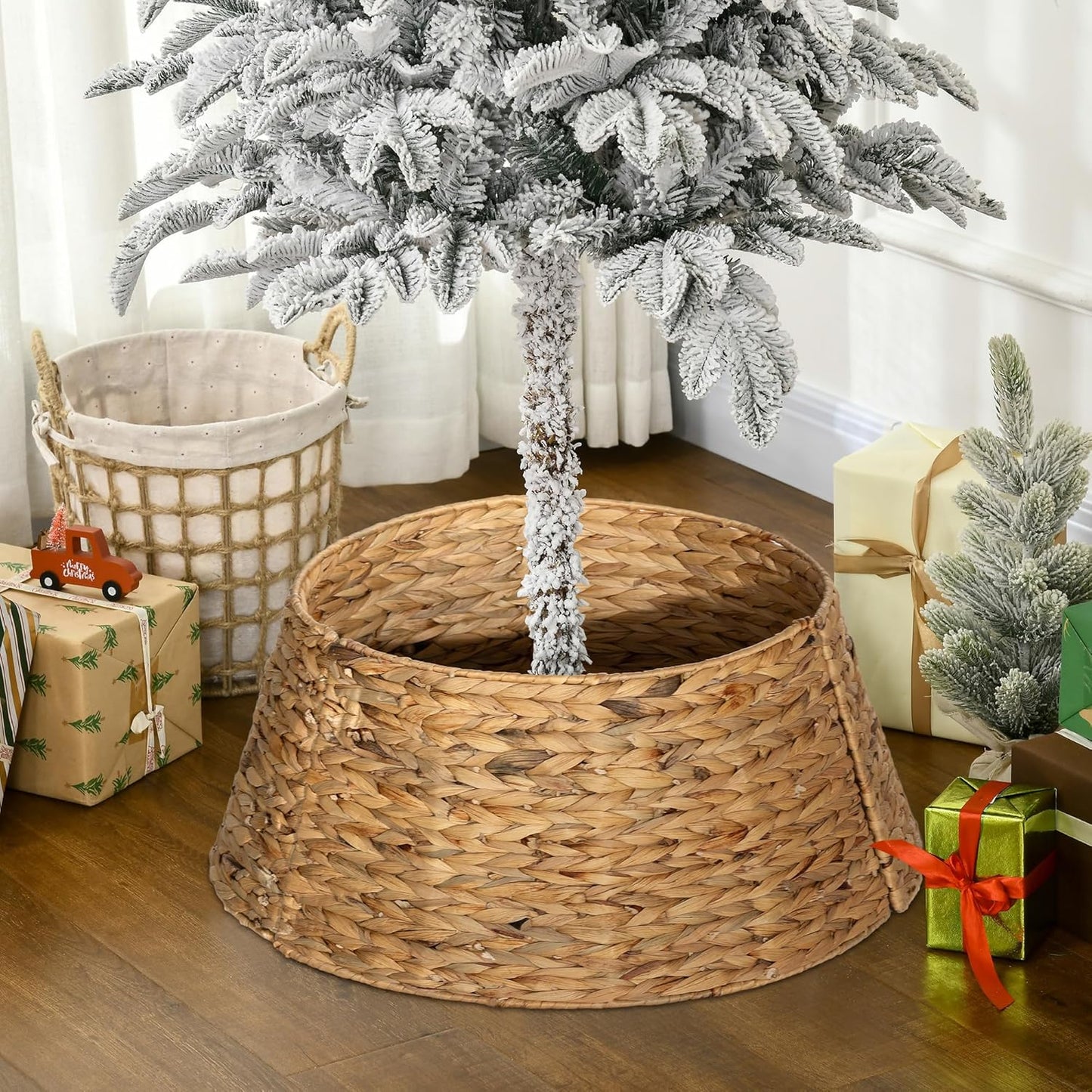 Weihnachtsbaumrock aus Wasserhyazinthe