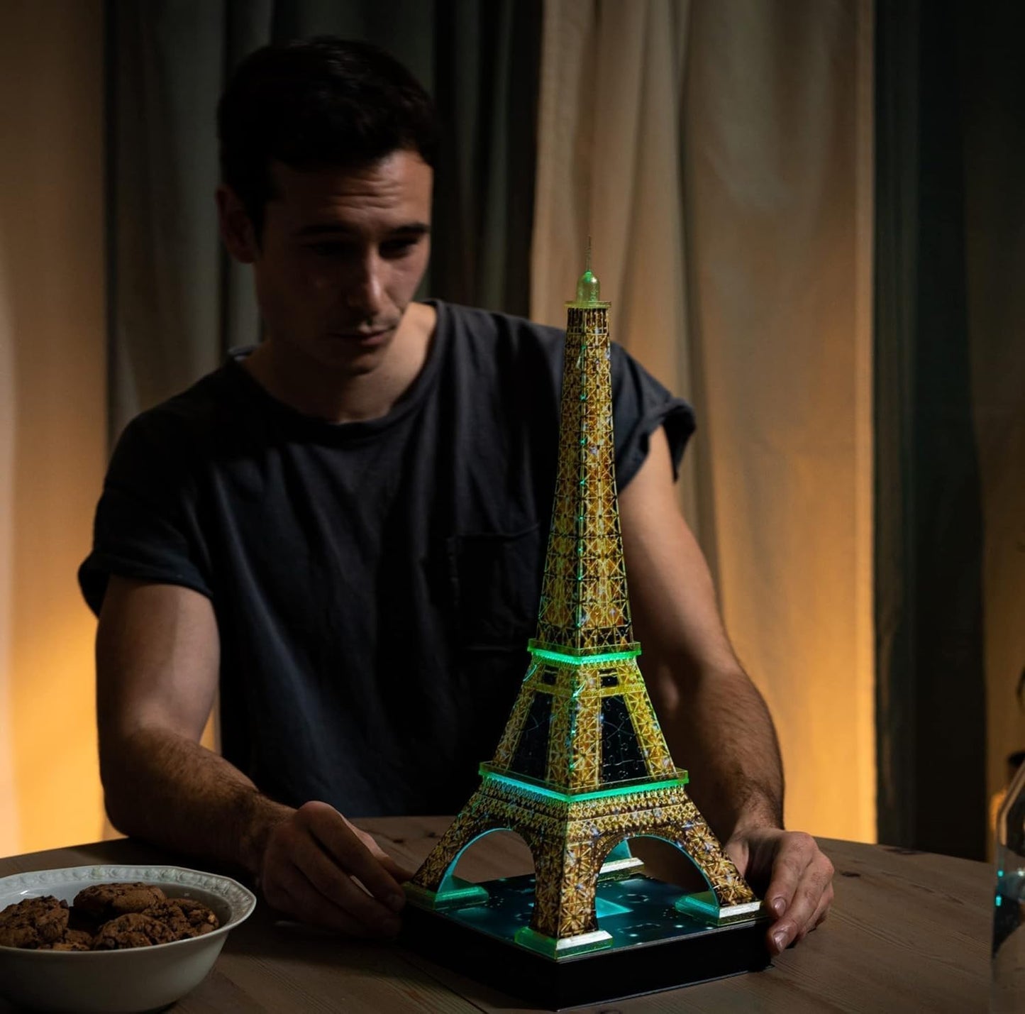 3D Puzzle Eiffelturm Night Edition mit LED, Alte Version Keine Batterien enthalten