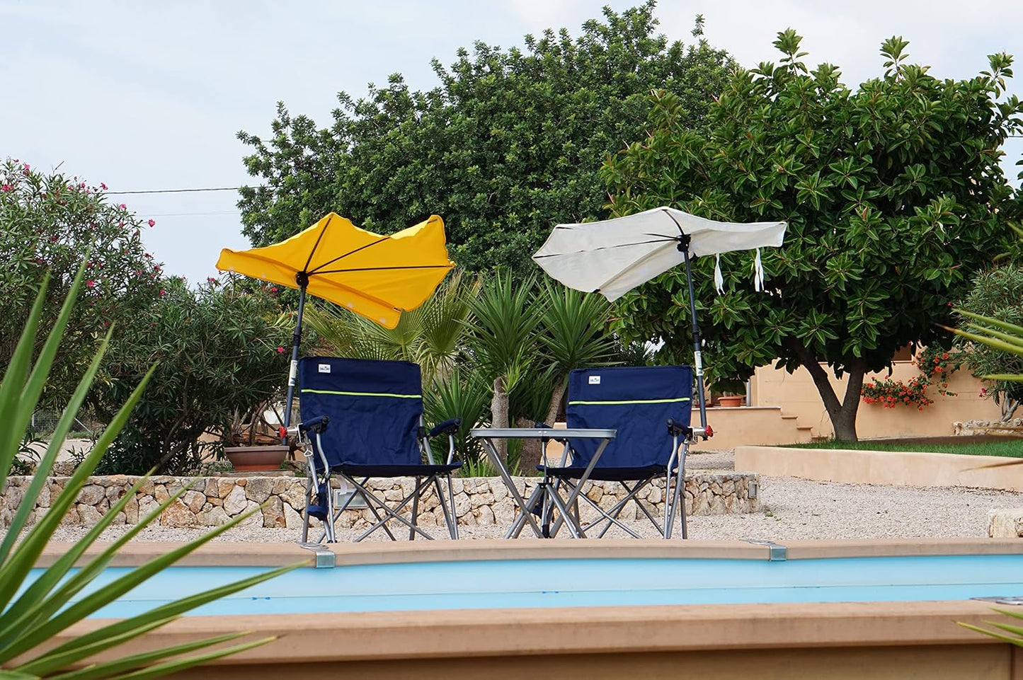 Holly's Jubiläumset mit 2 Faltstühle + Klapptisch + 2 Fächerschirmen