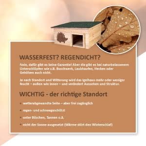 Igelhaus aus Holz mit Labyrintheingang