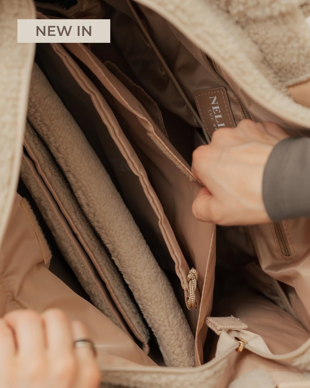 Wickeltasche mit Zubehör, Beige