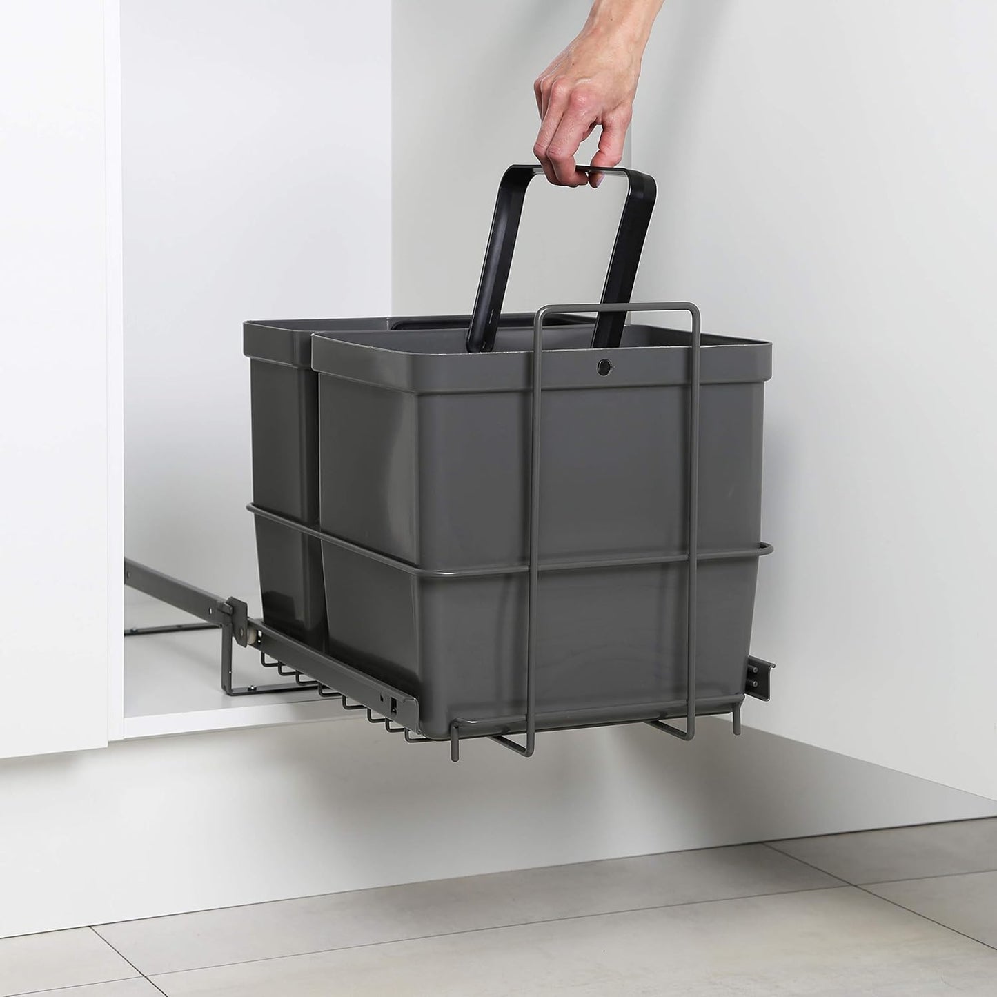 Ausziehbarer Einbau-Mülleimer mit 2 Abfalleimer, 11L + 16L