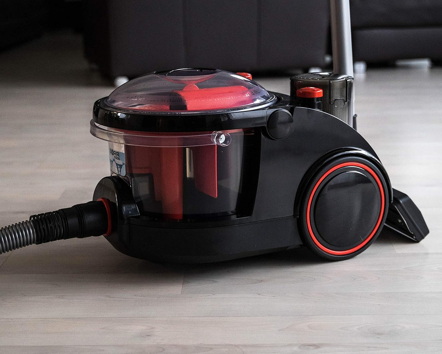 Bora 5000 - Wasserstaubsauger mit HEPA-Filter 13 für Allergiker, Basisgerät Bora Rot / Schwarz