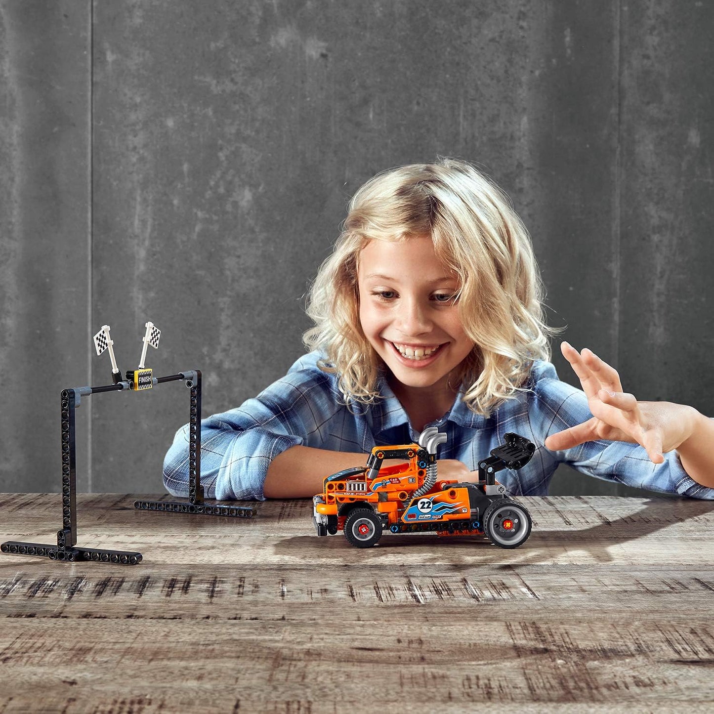 Technic - Renn-Truck (42104)