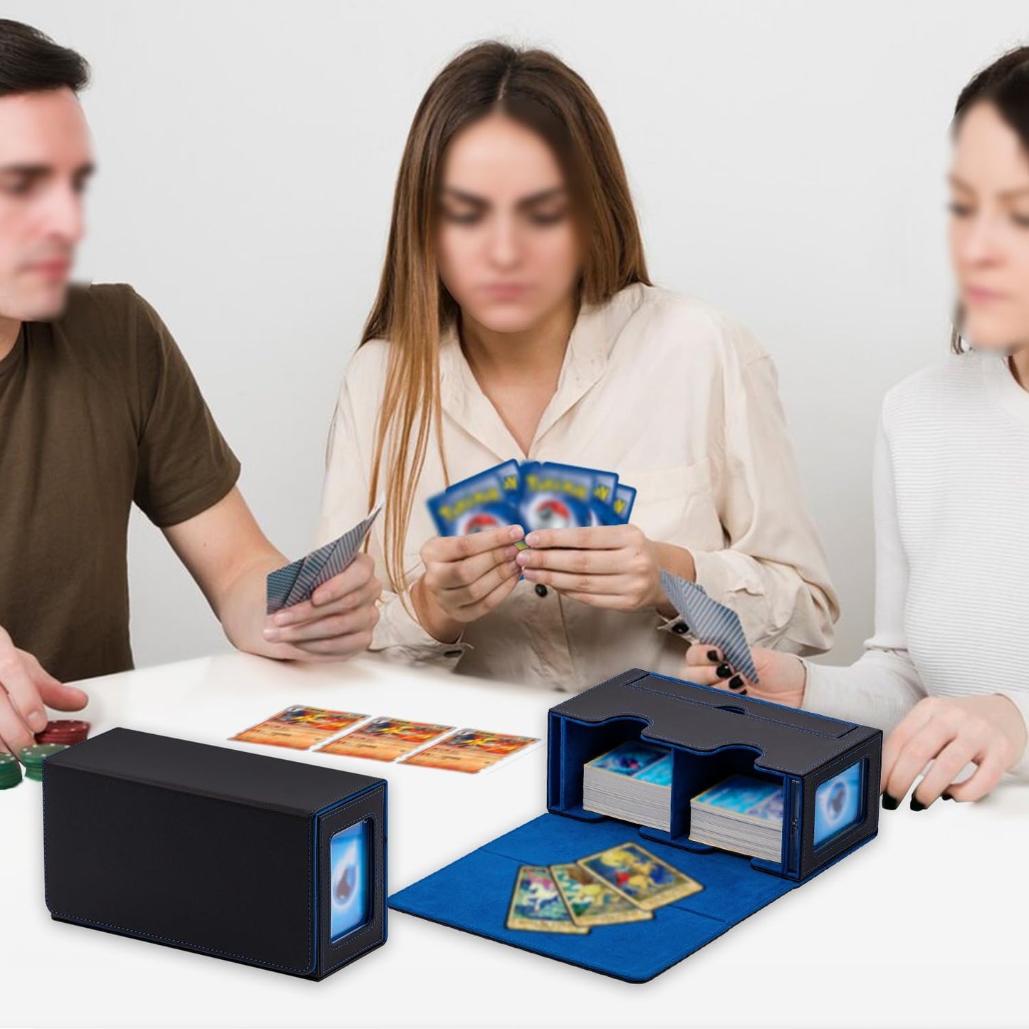 Kartendeckbox mit Schaufenster und Würfelfach, Black And Blue
