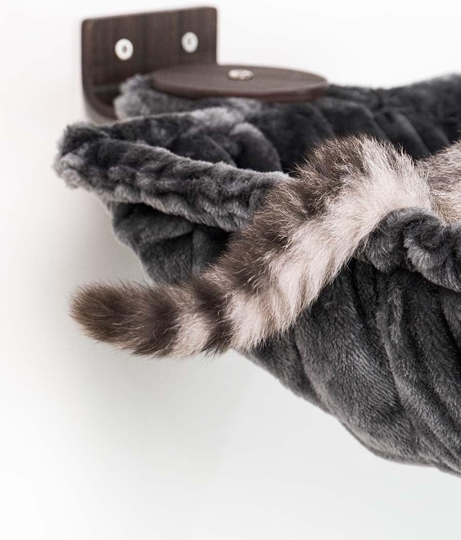 Kletterwand mit Liegemulde, Schwarz-Brauner Look