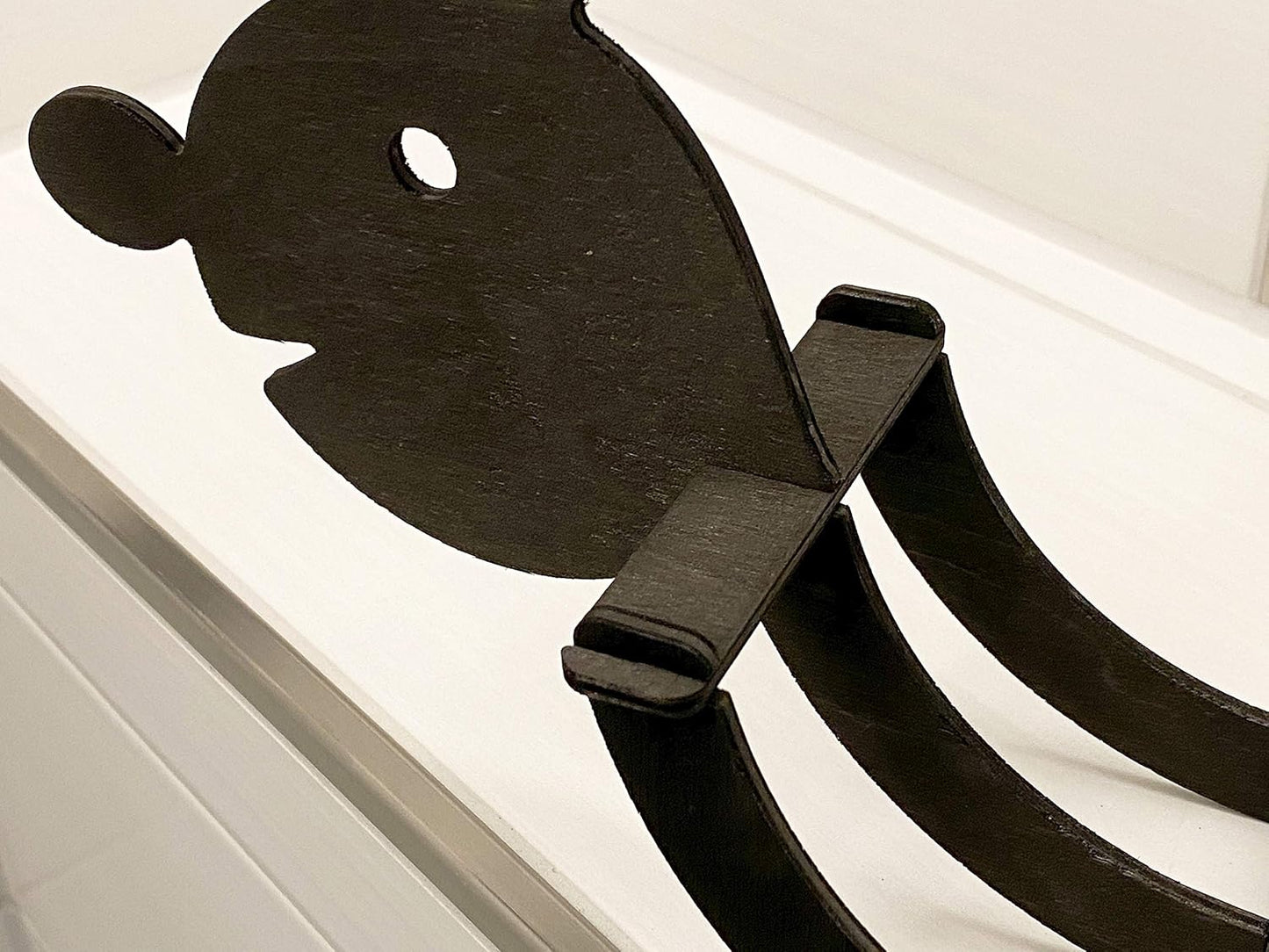 Toilettenpapierhalter Raupe