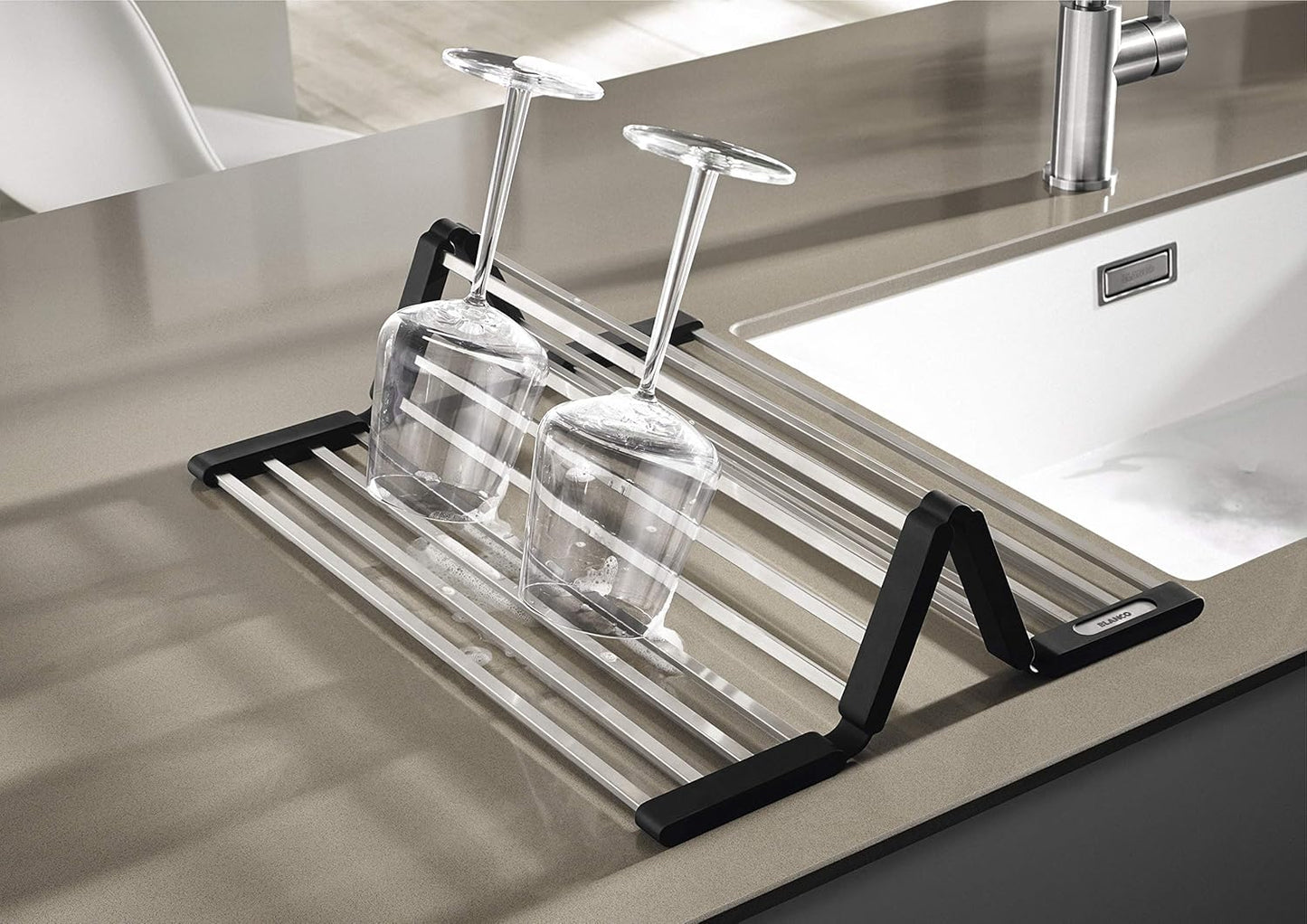 Faltbare Abtropfmatte für Küchenspüle, 460L x 440W mm Schwarz/Silber
