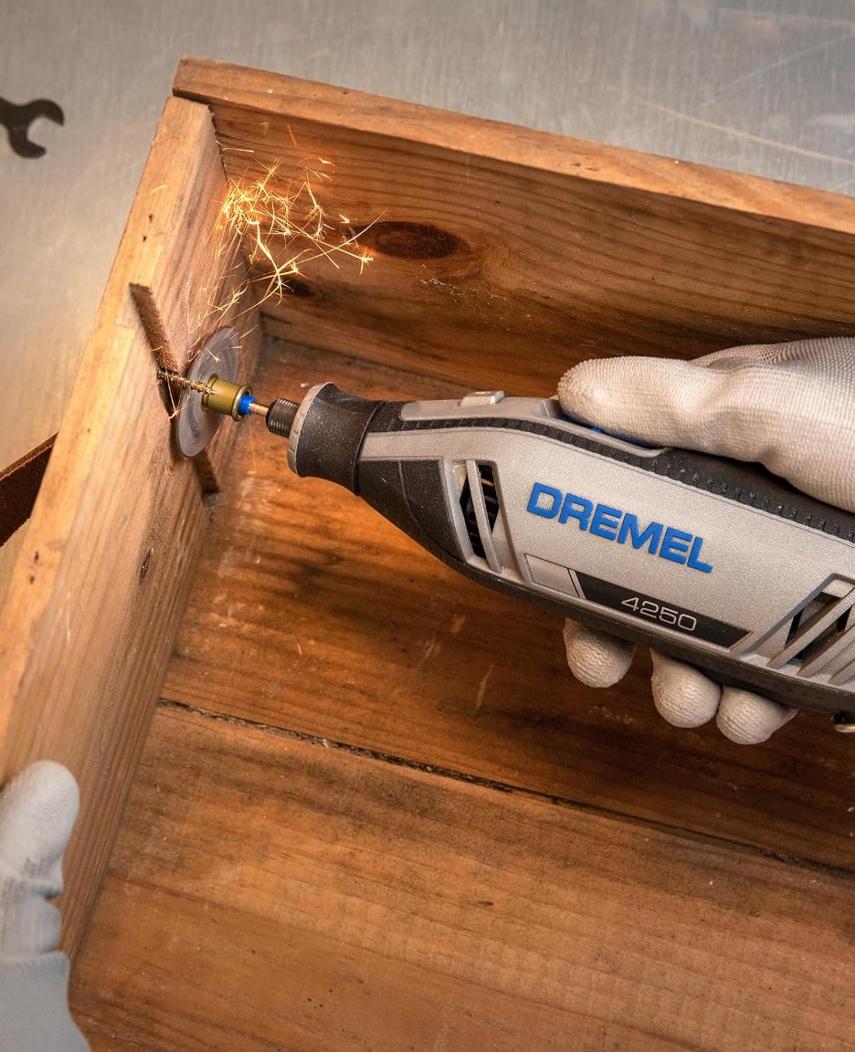 Rotationswerkzeug 4250, Dremel 4250 3 Vorsatzgerät 45 Zubehöre