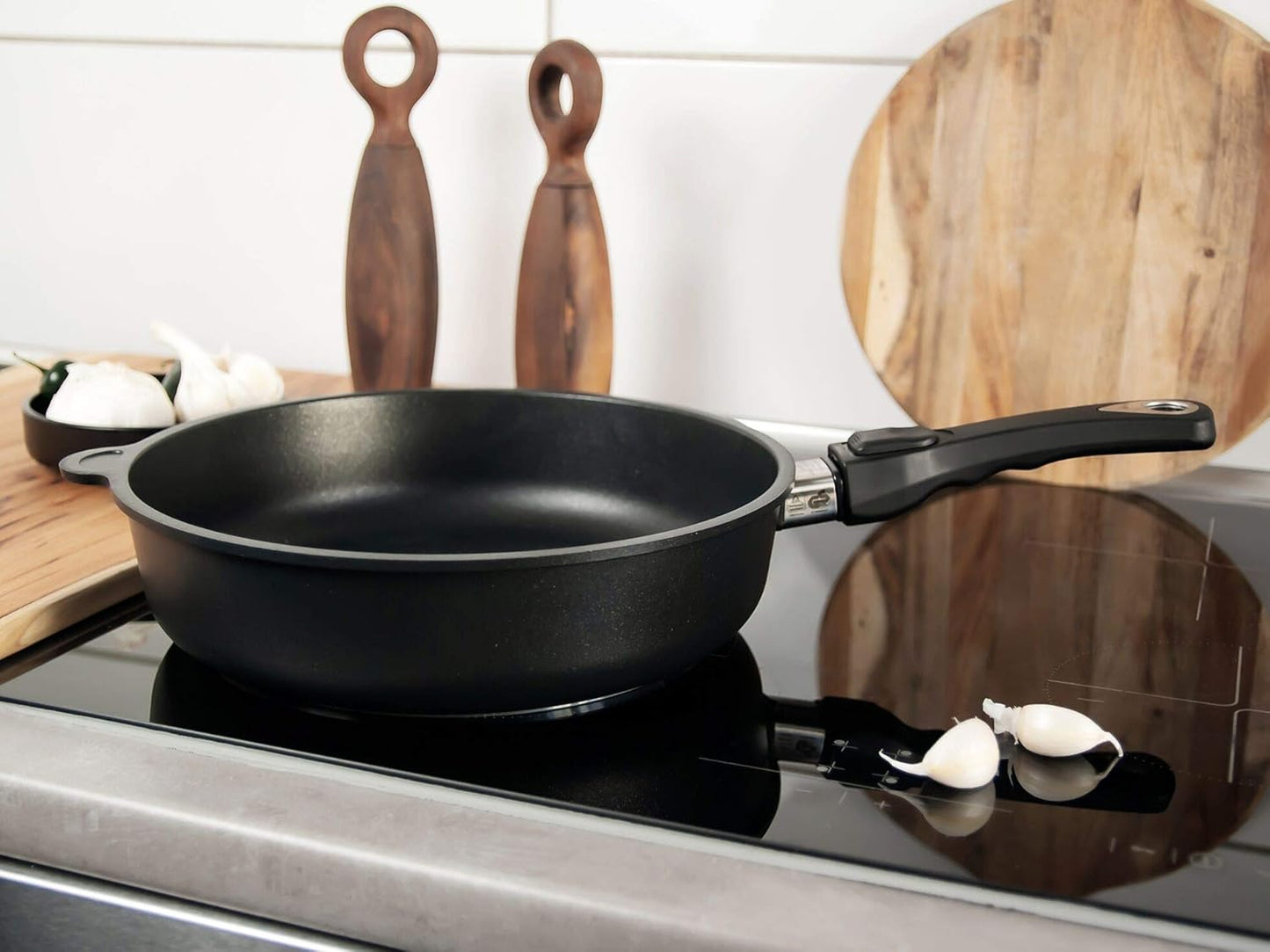 Pfanne mit abnehmbarem Stiel, Ø 24 cm, 7 cm hoch Nicht induktionsgeeignet