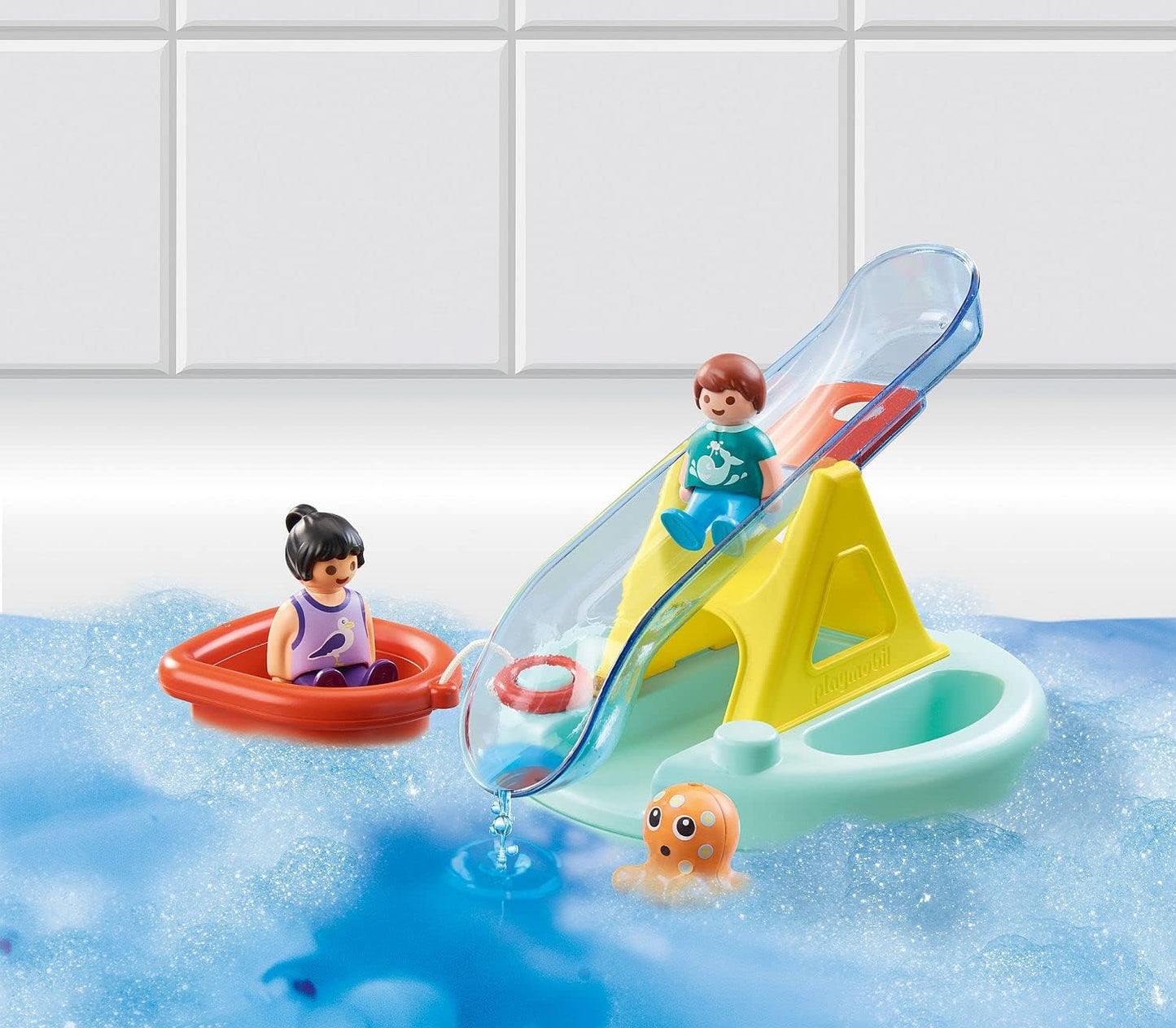 Badeinsel mit Wasserrutsche