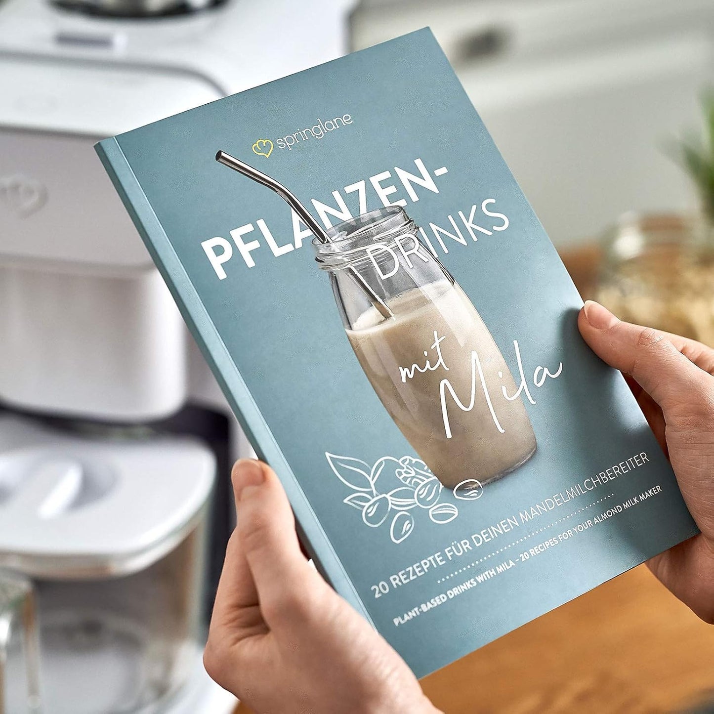 Pflanzenmilchbereiter Mila mit Kochmixer und Sieb, Weiß