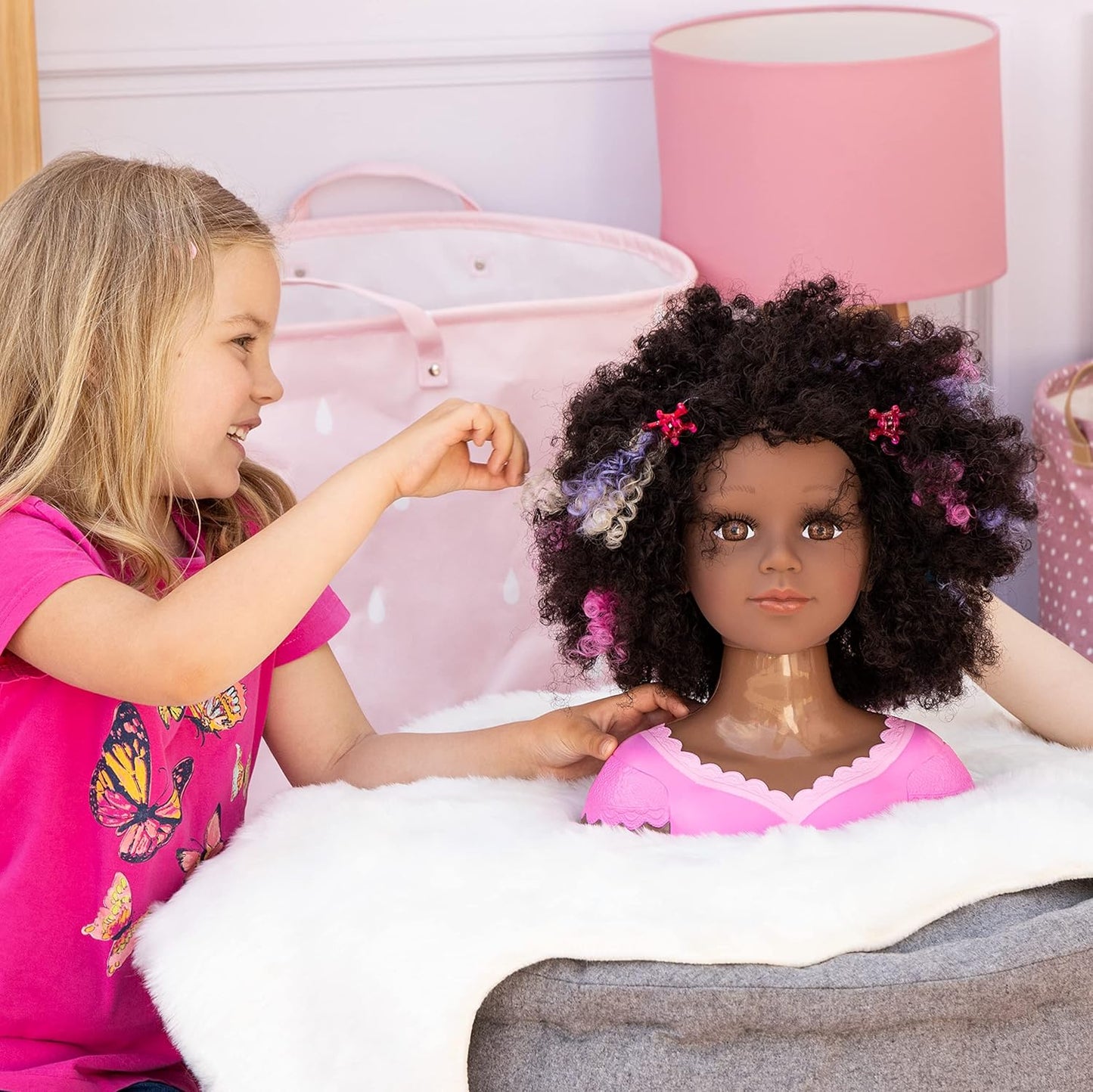 Charlene Super Model, Braune Locken